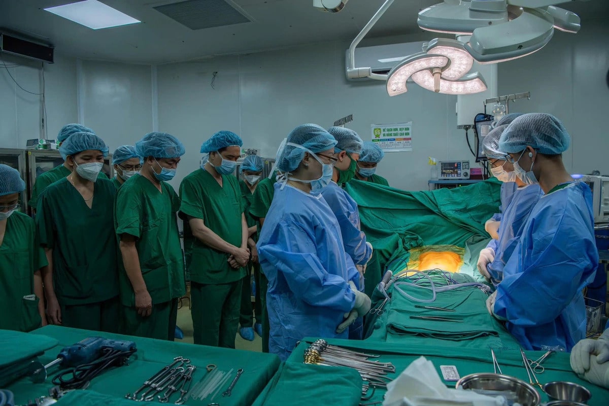 Ca ghép tim đầu tiên tại Bệnh viện Đại học Y Dược: Bệnh nhân đã tỉnh lại