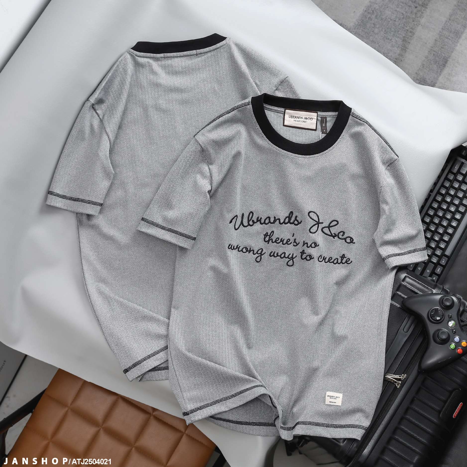Áo Thun J&CO Regular Flash