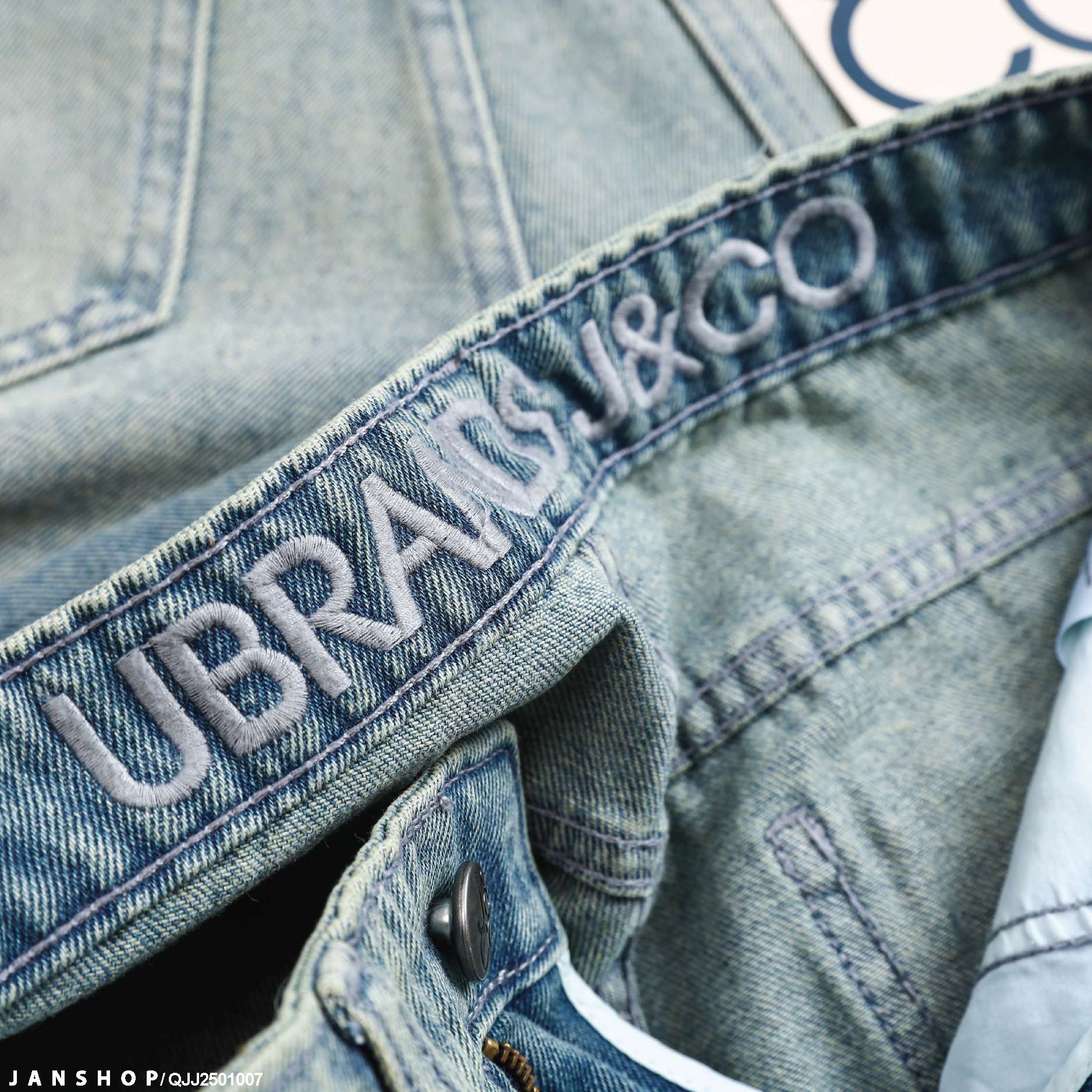 Quần Jean J&CO Crop Fit About