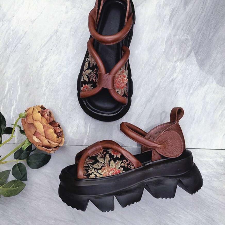 Giày Sandal  Thêu Đế Dày Velcro Miệng Cá Cổ Lớp Đầu Tiên Da Bò giày Nữ Mùa Hè Phong Cách Phong Cách Dân Tộc