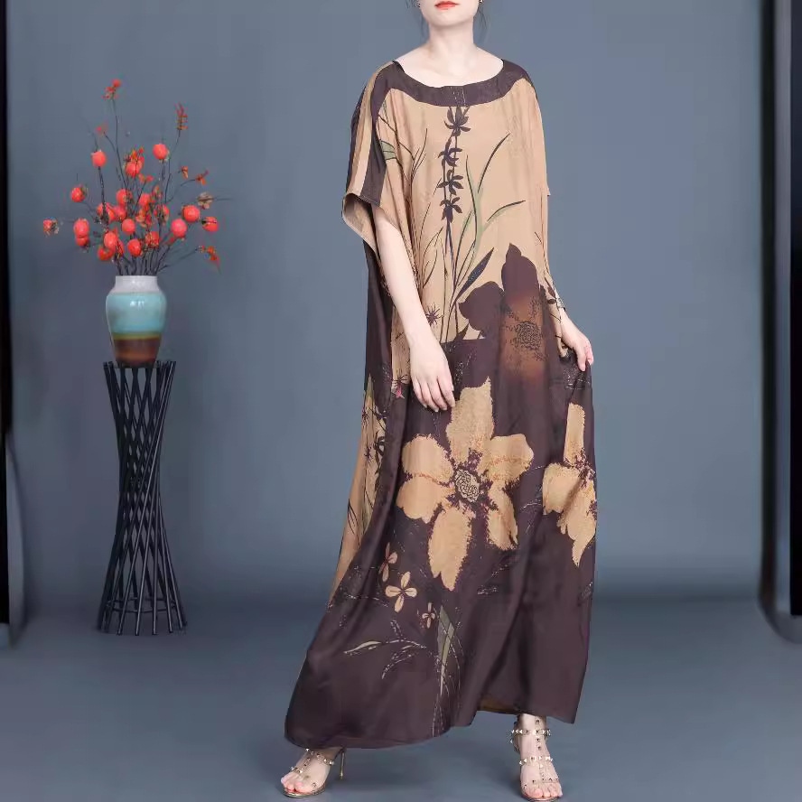 Váy retro tơ lụa nhân tạo dáng dài, rộng kích thước lớn không đều.