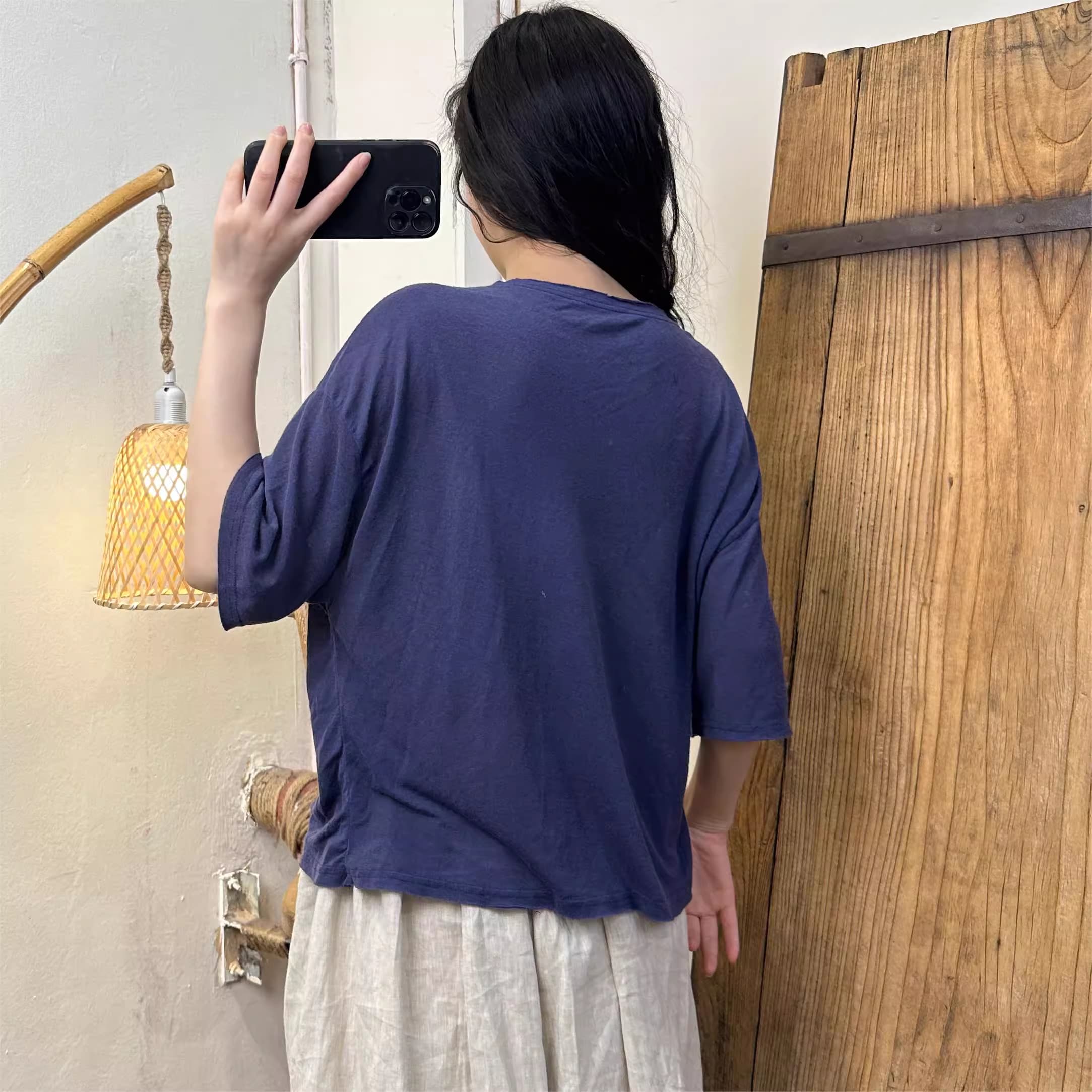 Áo sơ mi cotton cổ tròn đến từ H u a l o u hợp với  phong cách mùa hè năng động