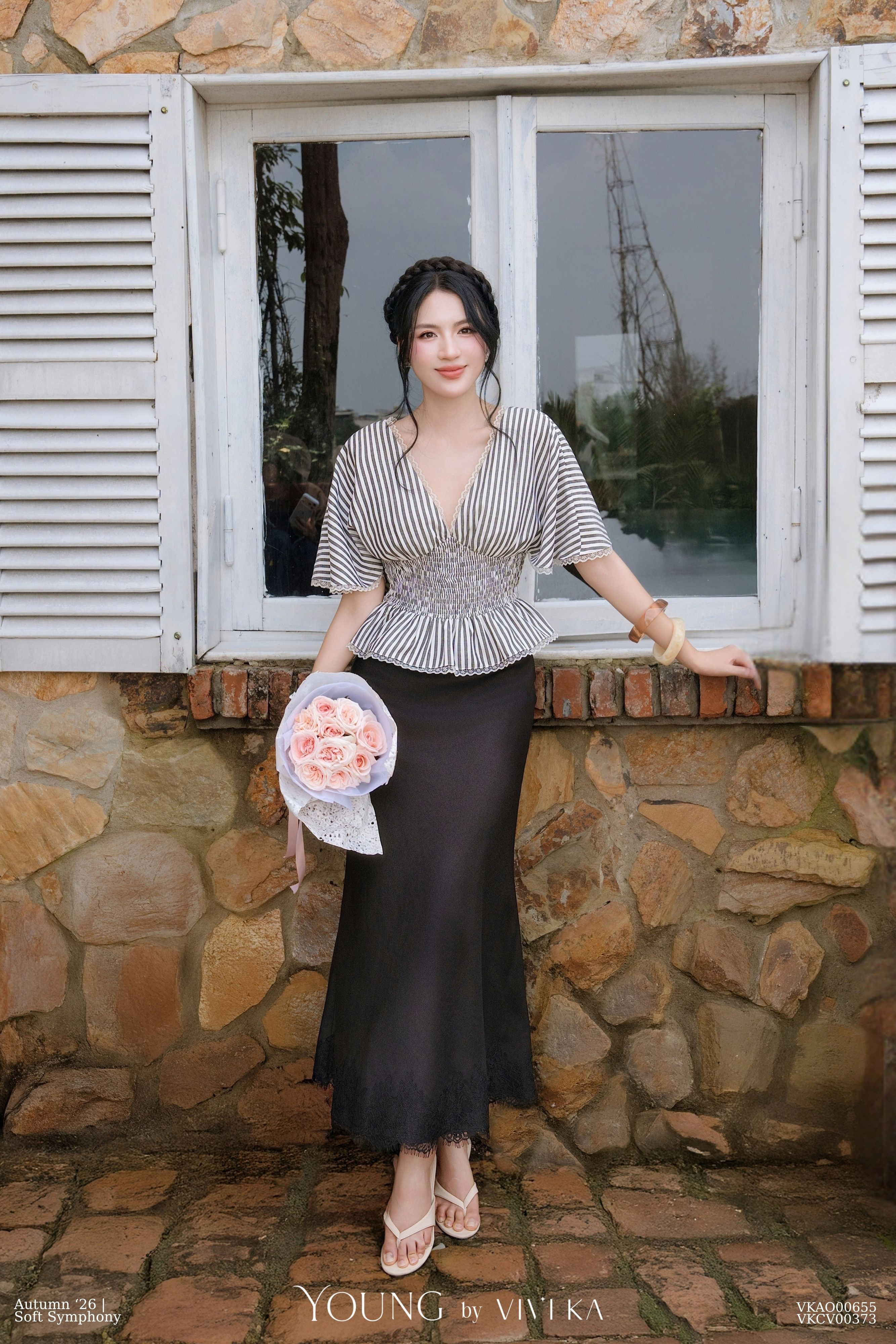 Áo Naya cổ V - A11