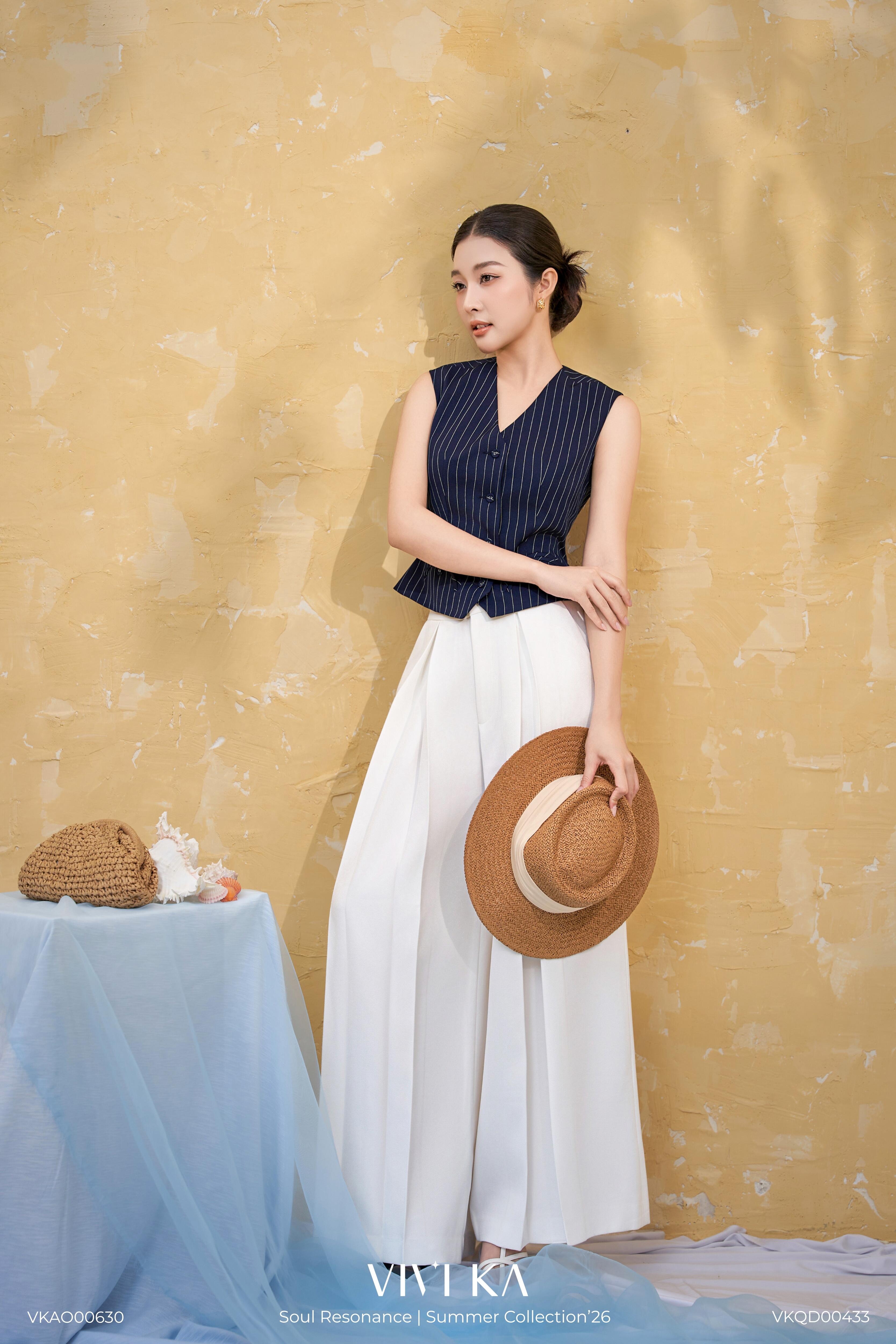 Áo ghile Hira kẻ sọc