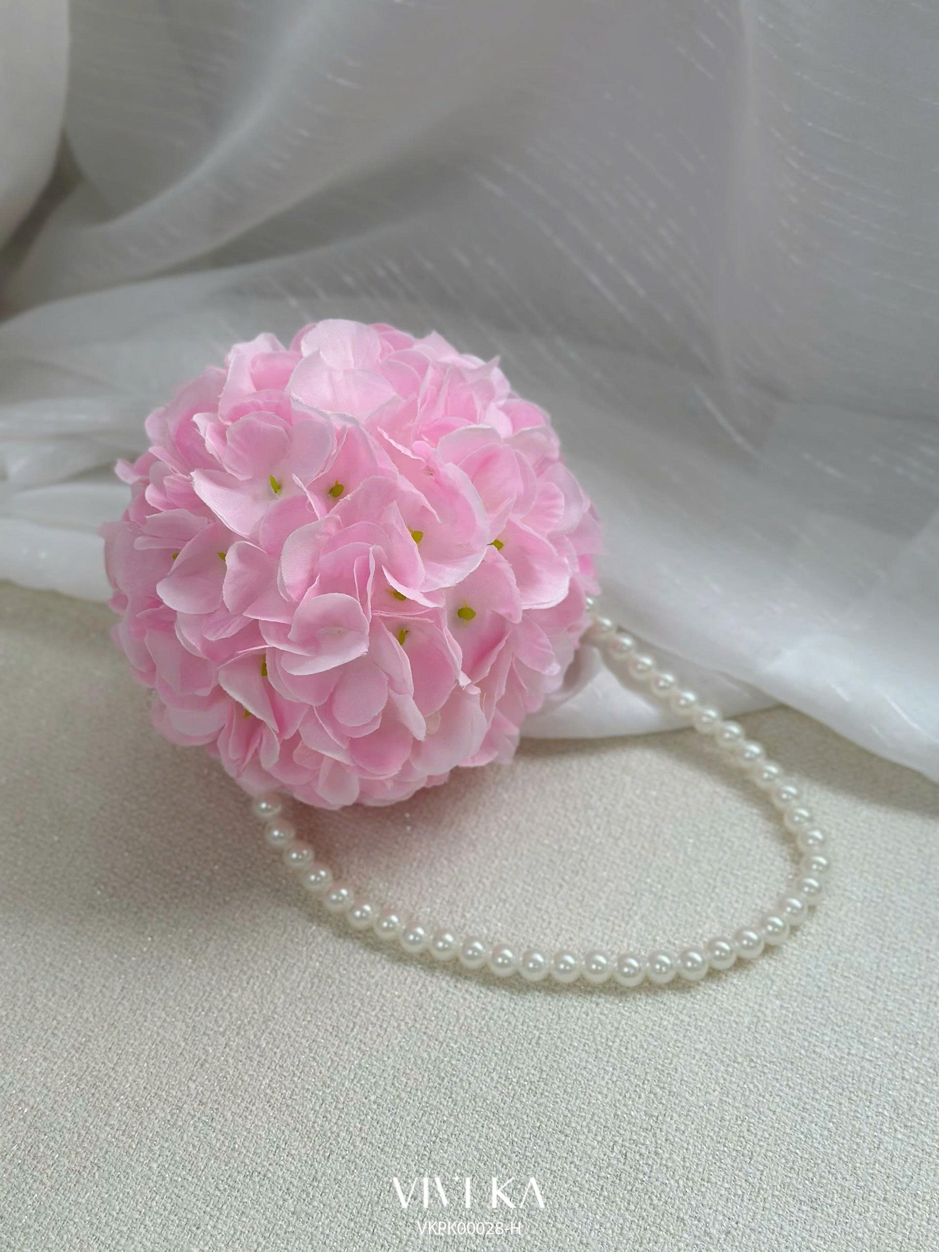 Túi hoa cẩm tú cầu