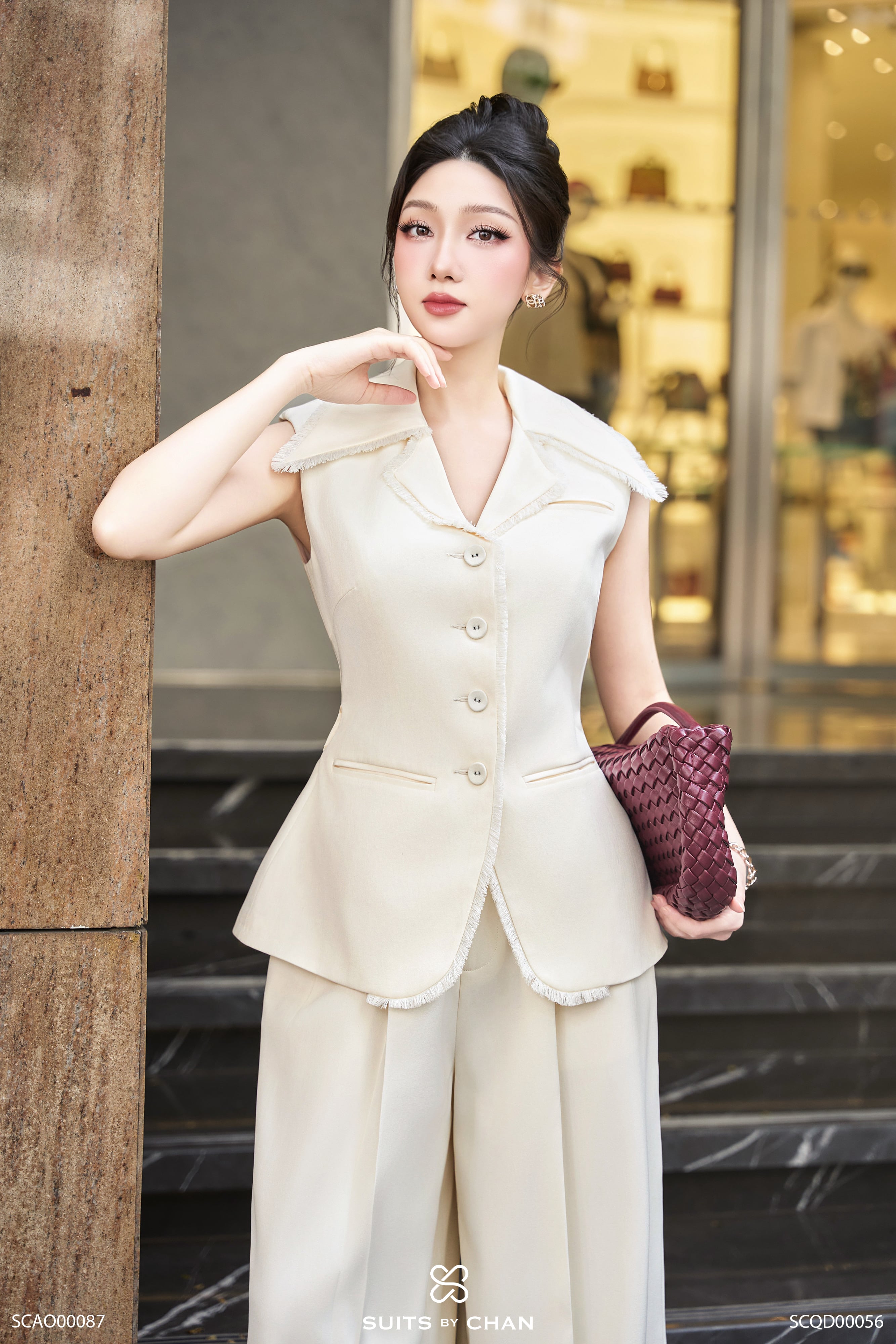 LUCIA GILET