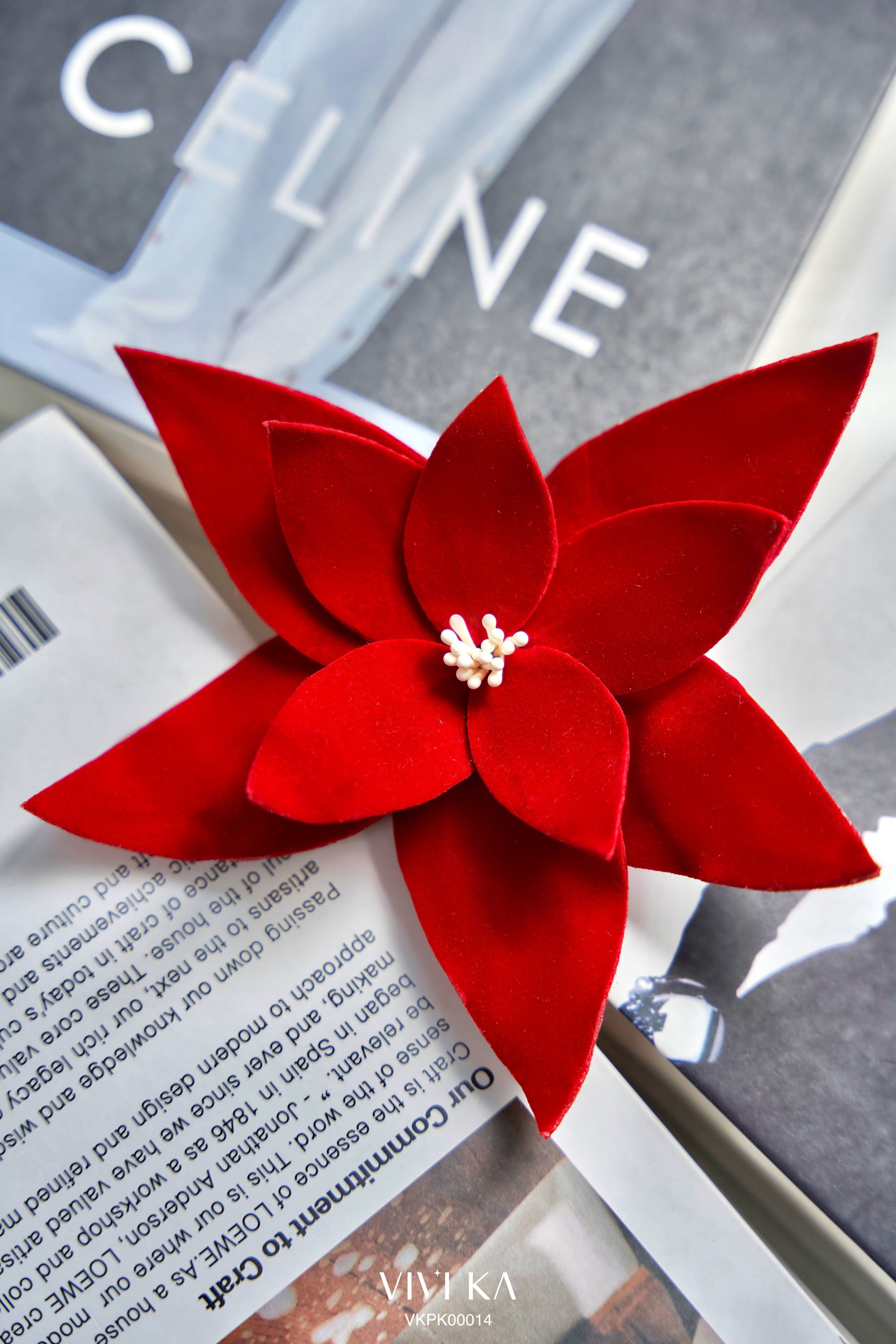 Hoa cài áo Lily