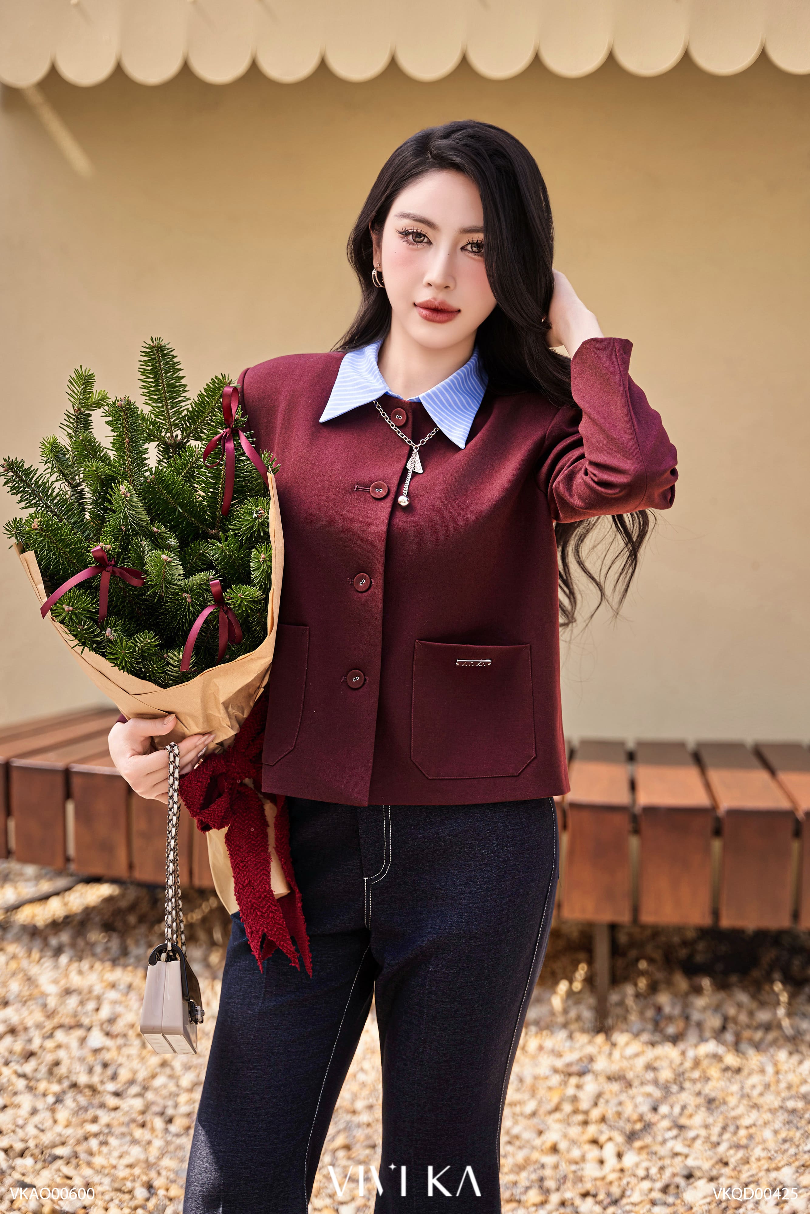 Áo vest Selene túi hộp phối lá cổ