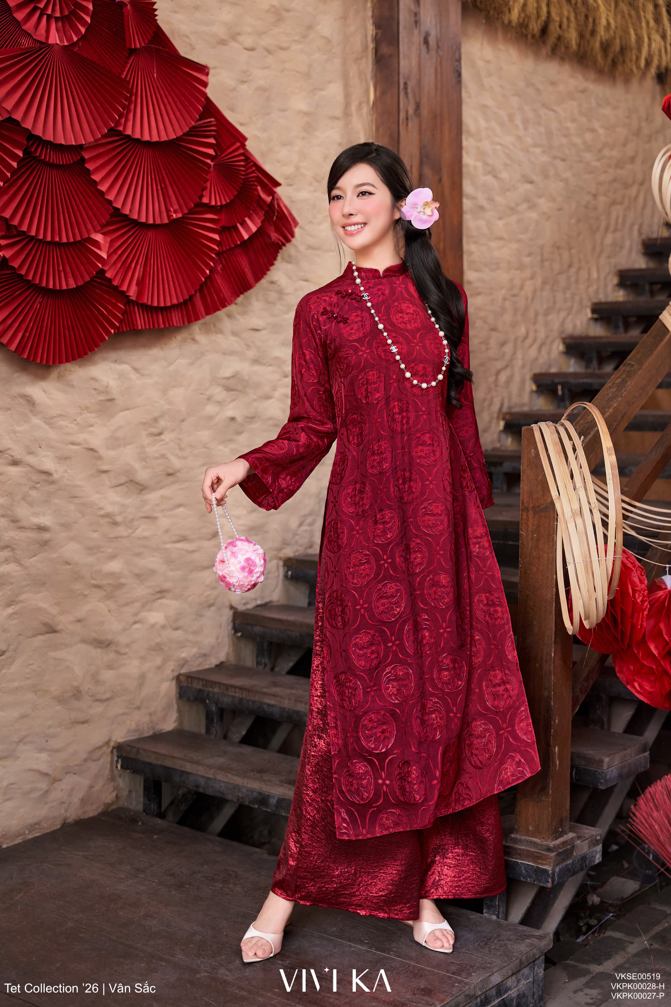 Set áo dài Vân Son lụa tằm hoa thuỷ tiên + quần nhũ đỏ