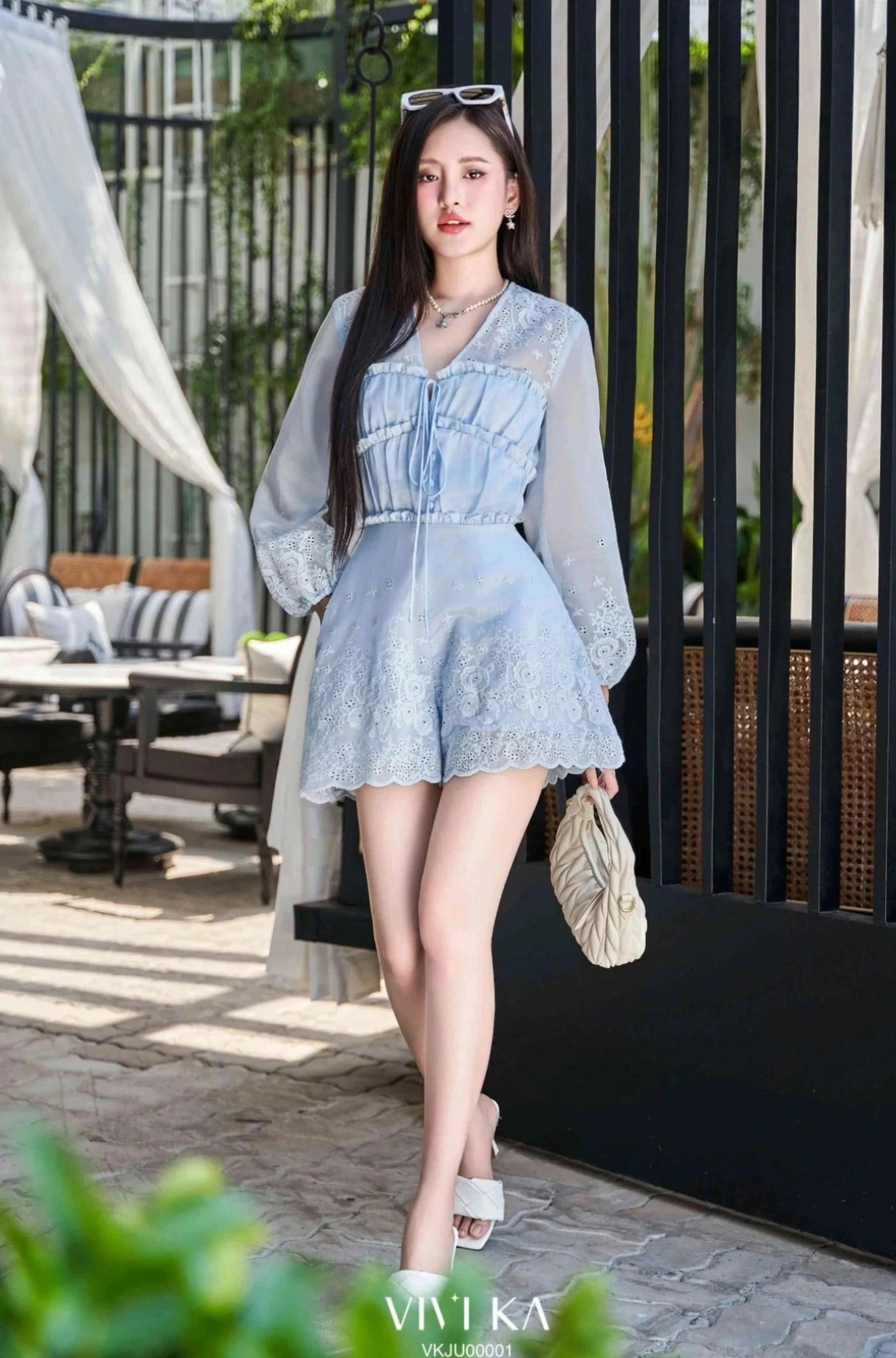 Jumsuit boi thêu nhún ngực cột nơ