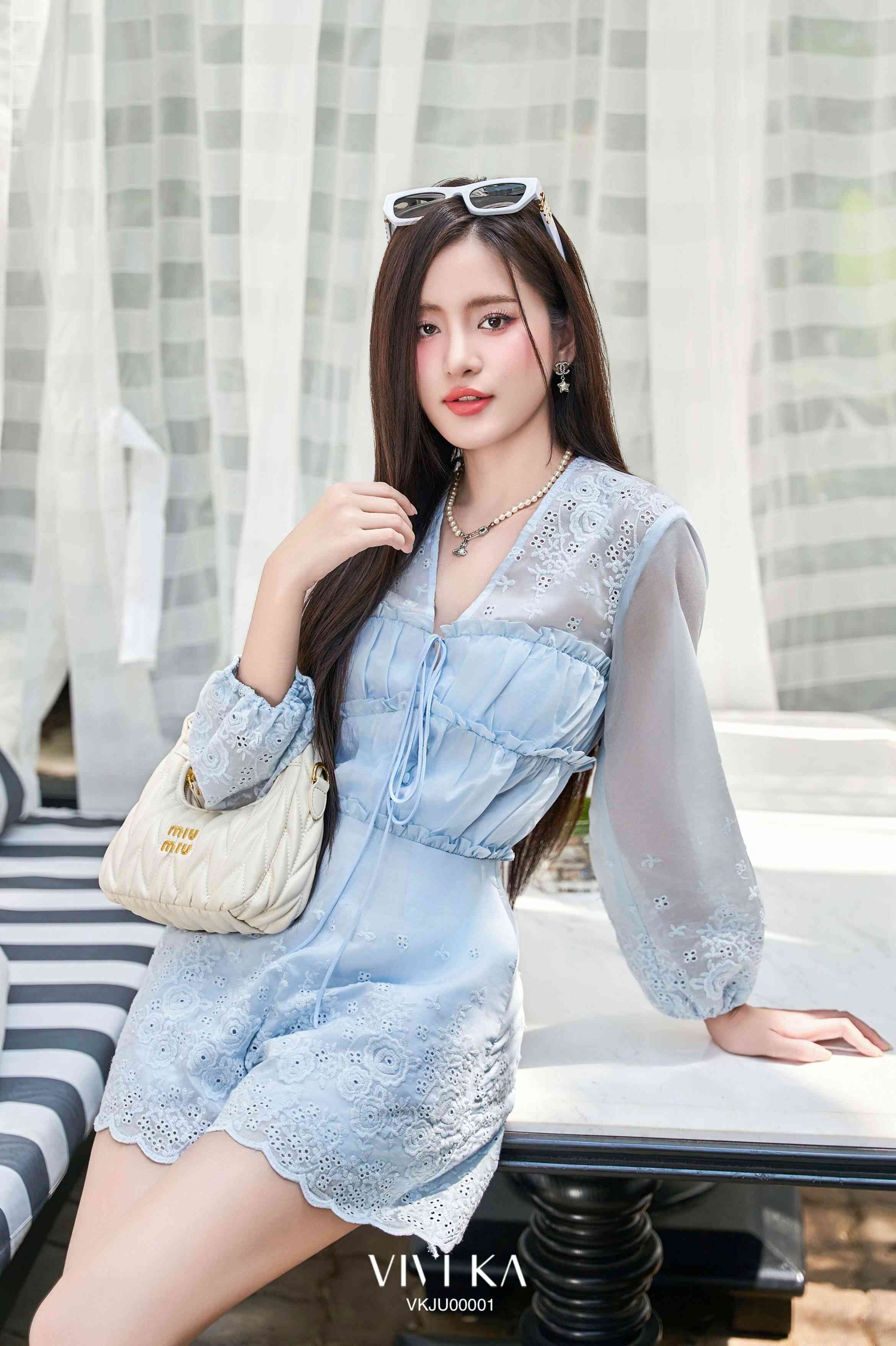 Jumsuit boi thêu nhún ngực cột nơ