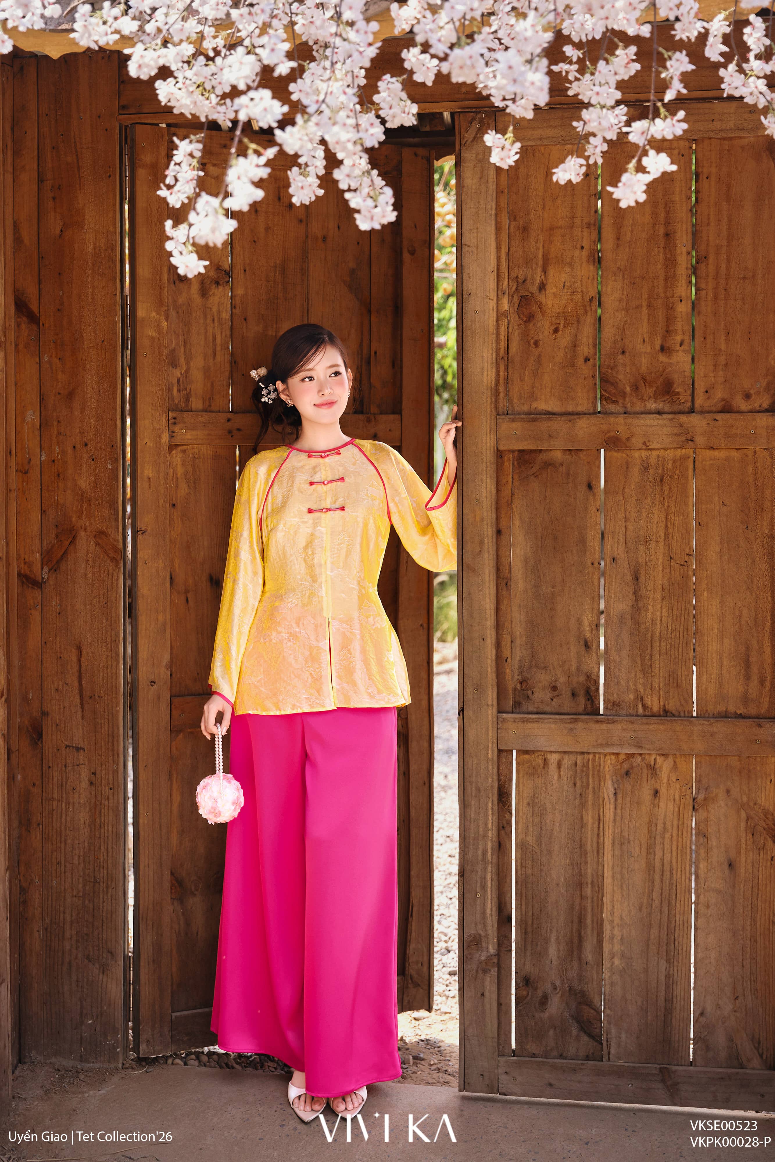 Set Như Thuần bà ba áo gấm vàng + quần lụa