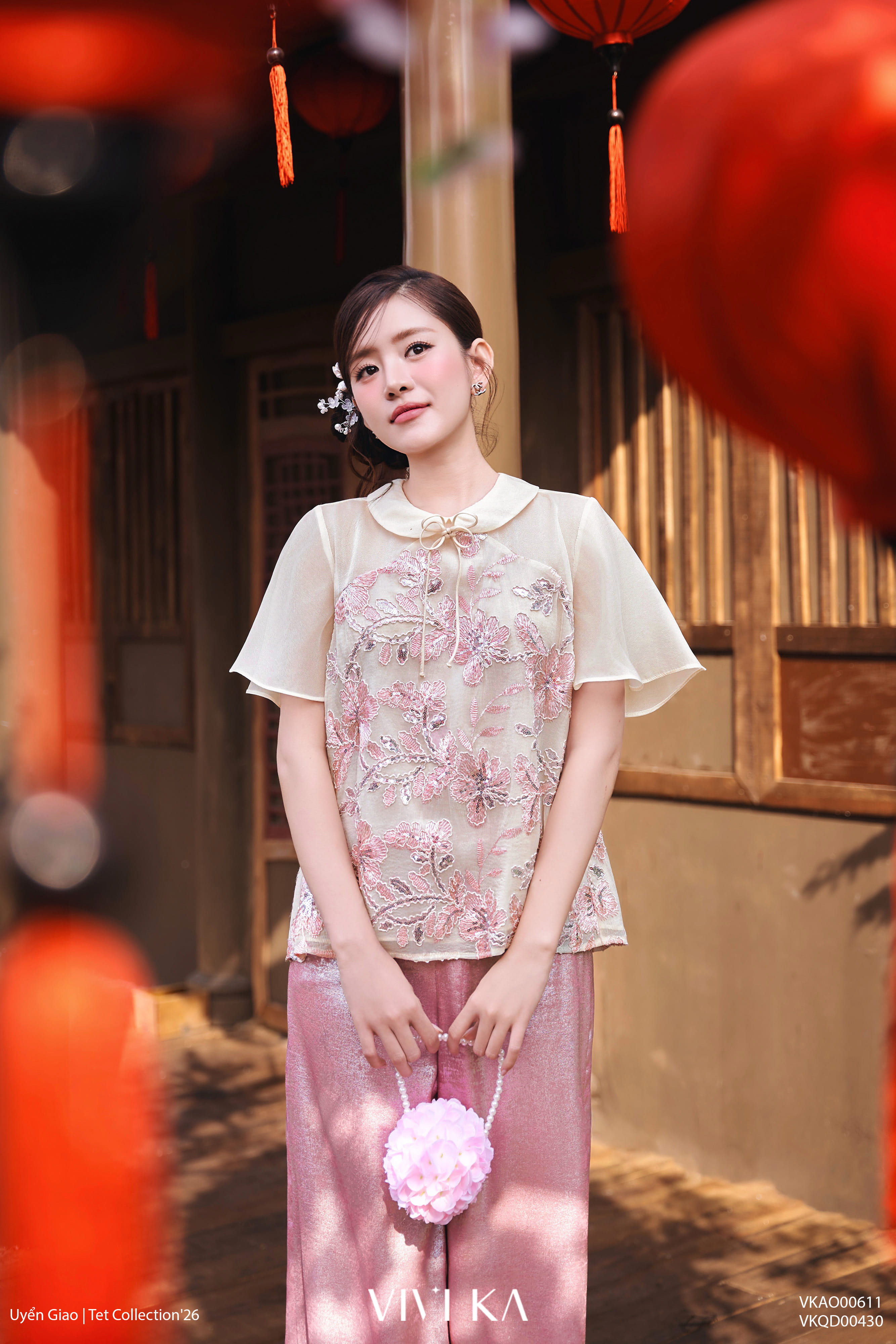 Áo Yên Nhu kiểu truyền thống tơ thêu nhũ