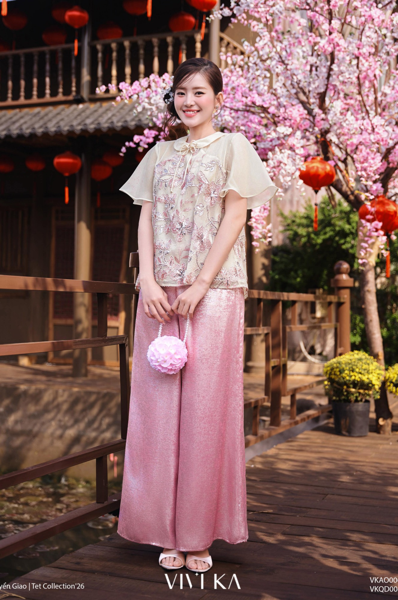 Áo Yên Nhu kiểu truyền thống tơ thêu nhũ