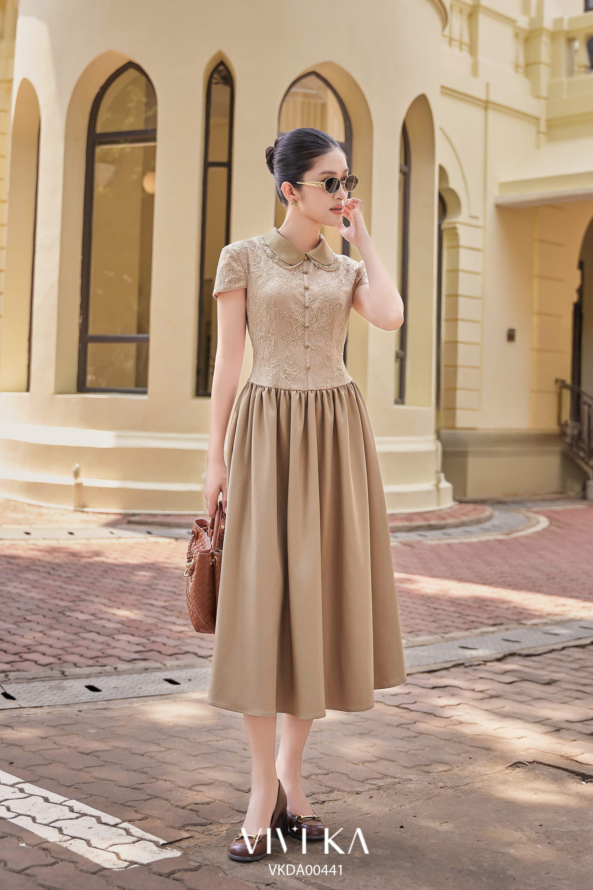 Đầm Cindy cổ sen dáng dài