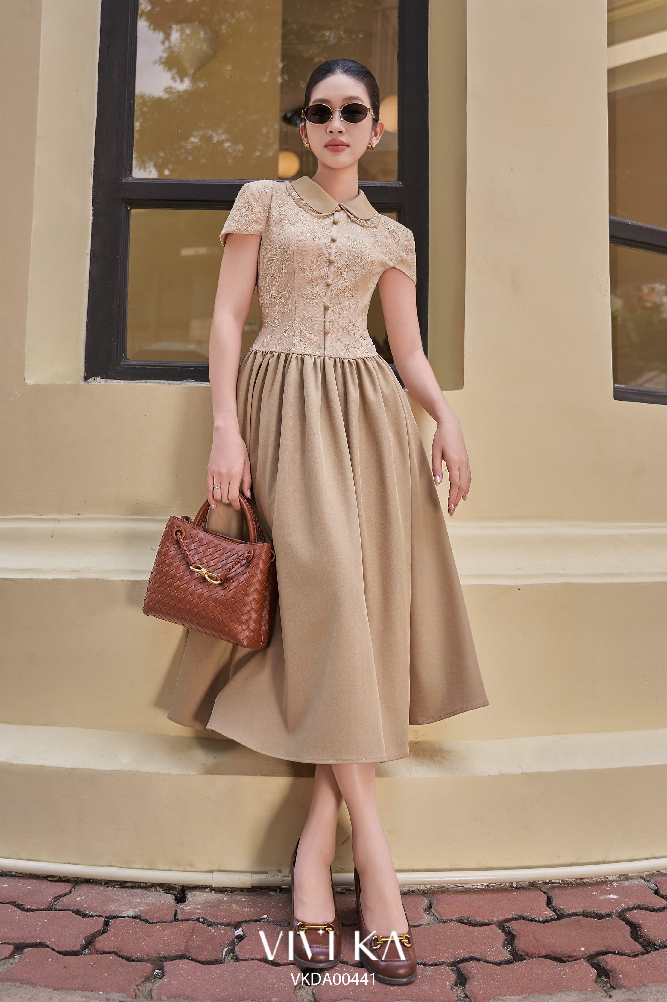 Đầm Cindy cổ sen dáng dài