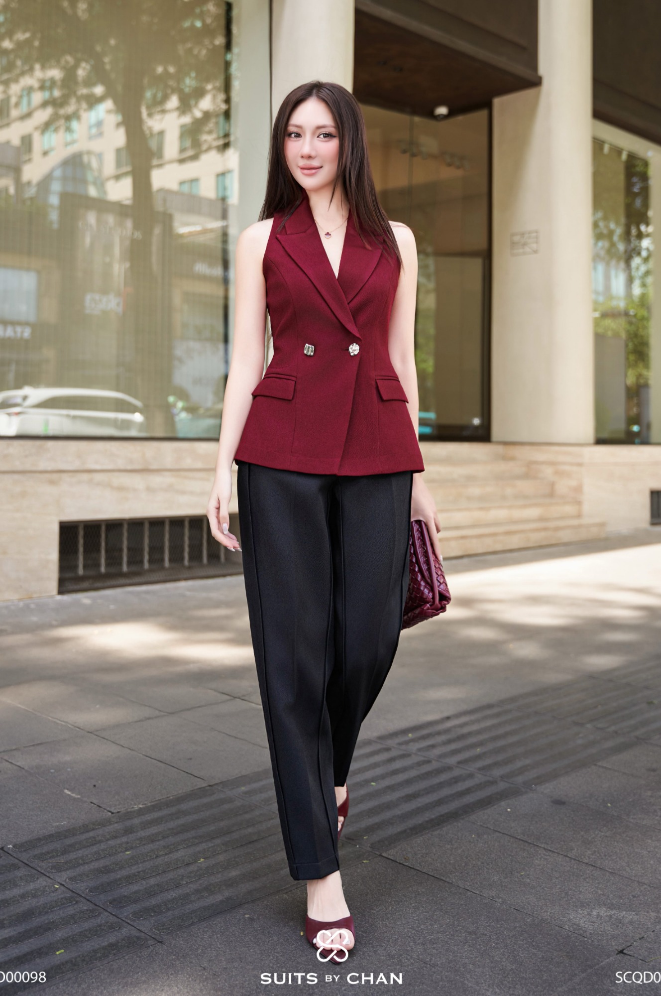 Áo James cổ vest hở tay túi nắp