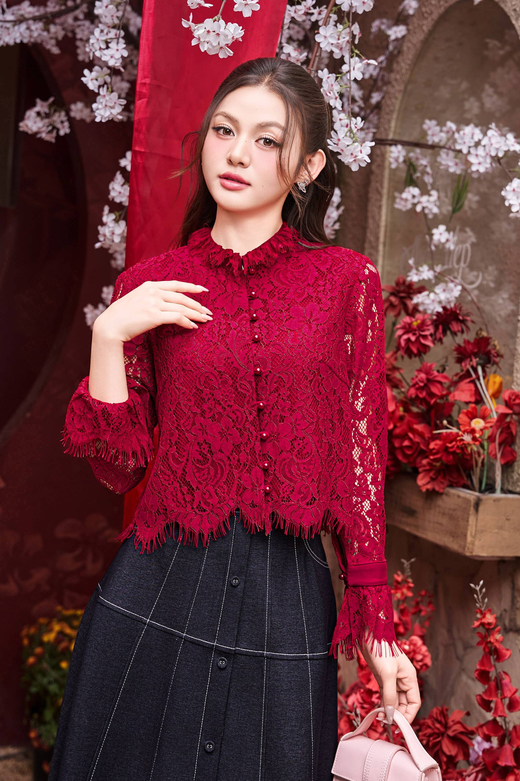 Áo Sune phối ren hoa dài tay