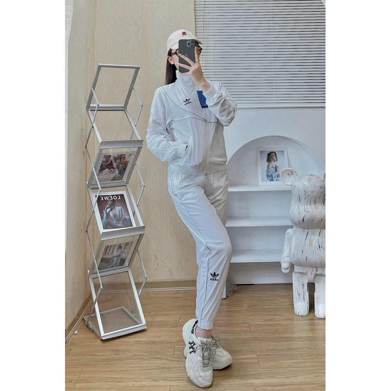 Bộ Quần Áo thể thao Adidas M8, bộ đôi nam nữ chất gió cấp Gió 2 lớp Có Lót Lưới Chất Mềm, Túi Có Khóa set Thu Đông vnxk