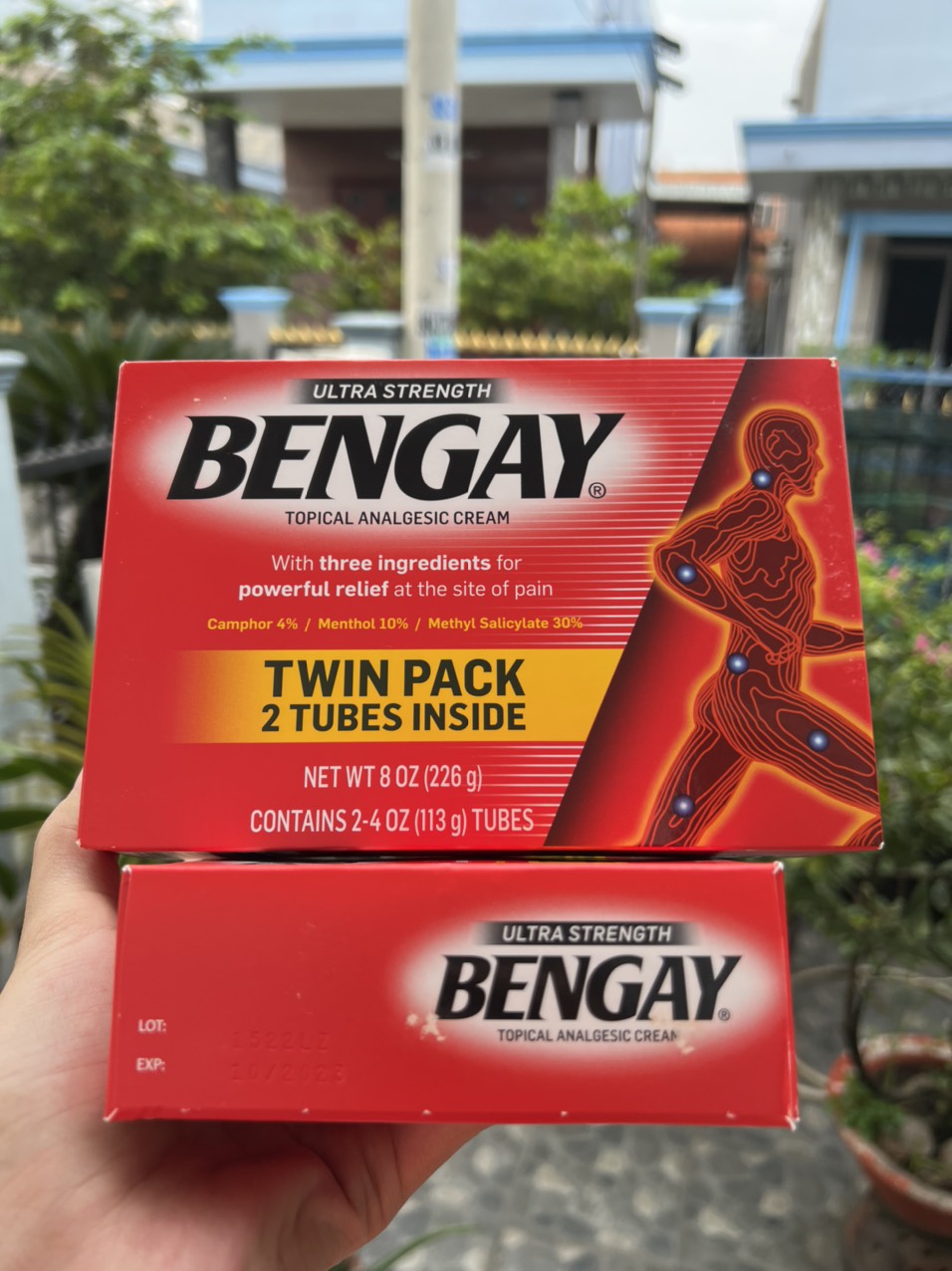 8/25 Kem xoa bóp BENGAY ULTRA STRENGTH củaMỸ- Hộp gồm 2 tuýp x 113g