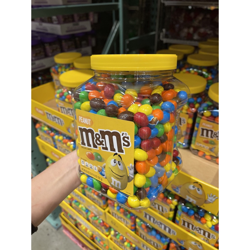 KẸO SOCOLA NHÂN ĐẬU PHỘNG M&M'S PEANUT CHOCOLATE CANDIES HŨ ĐẠI SIÊU KHỦNG 1.75KG CỦA MỸ