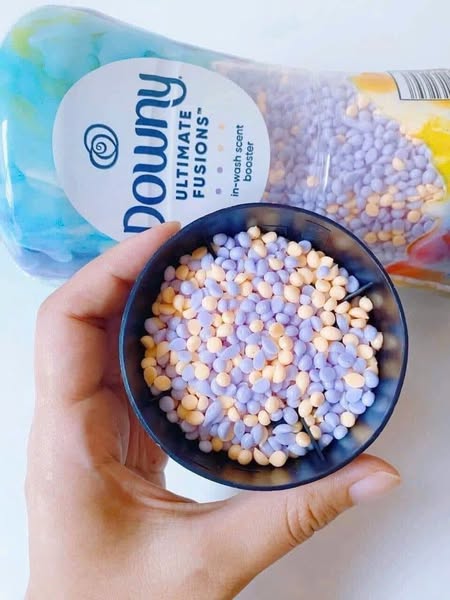Viên Hạt Xả Vải Downy Ultimate Fushion chính hãng Mỹ Làm Thơm Mềm Vải 680g