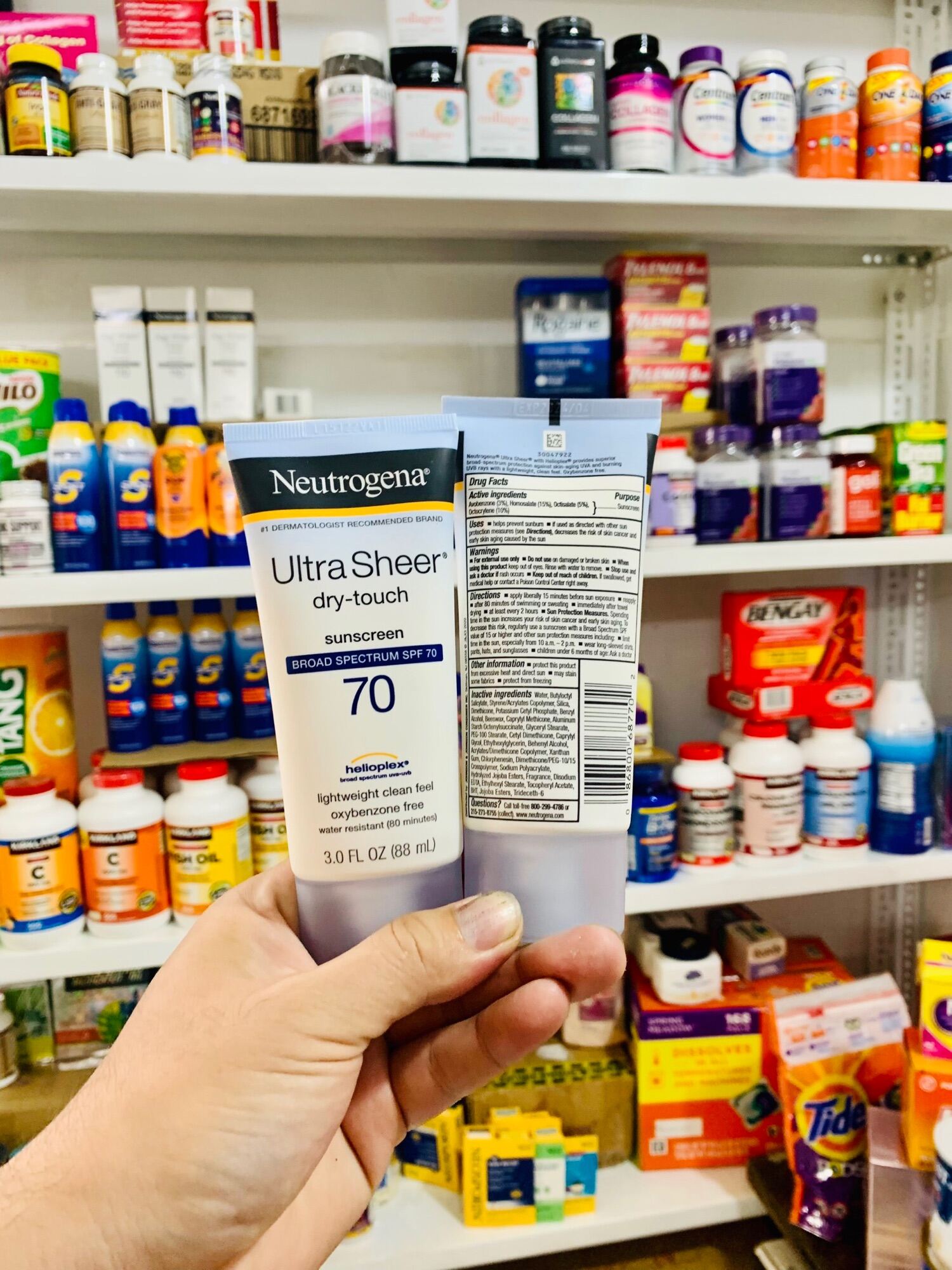 KEM CHỐNG NẮNG NEUTROGENA ULTRA SHEER DRY-TOUCH SUNSCREEN SPF 70 TUÝP 88ML CỦA MỸ
