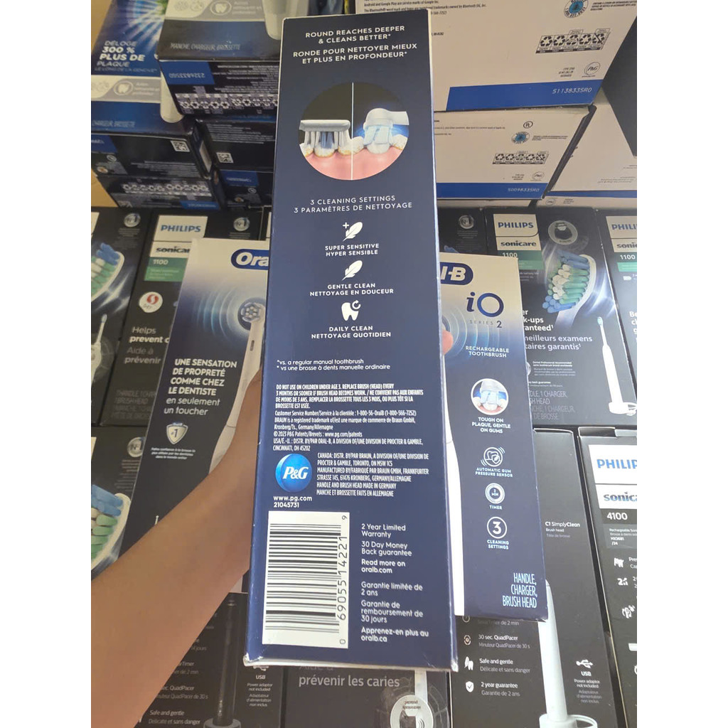 Bàn chải điện Oral-B iO Series 2.
