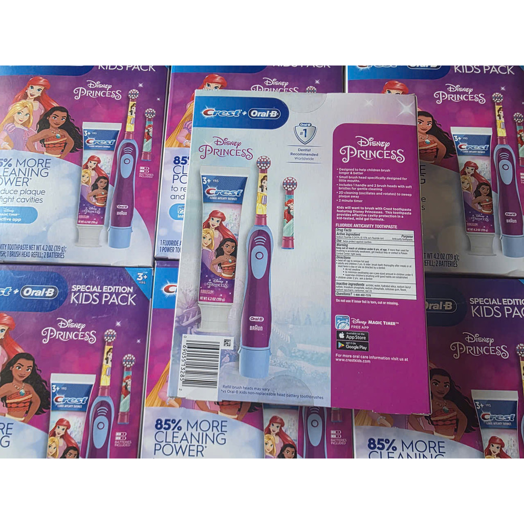 Nguyên set Bàn chải điện + kem crest và đầu thay bàn chải trẻ em Oralb dành cho trẻ em từ 3 tuổi. hàng Mỹ