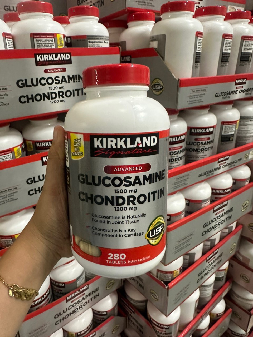 Viên uống bổ khớp Kirkland Signature Glucosamine 1500mg & Chondroitin 1200mg 220 viên