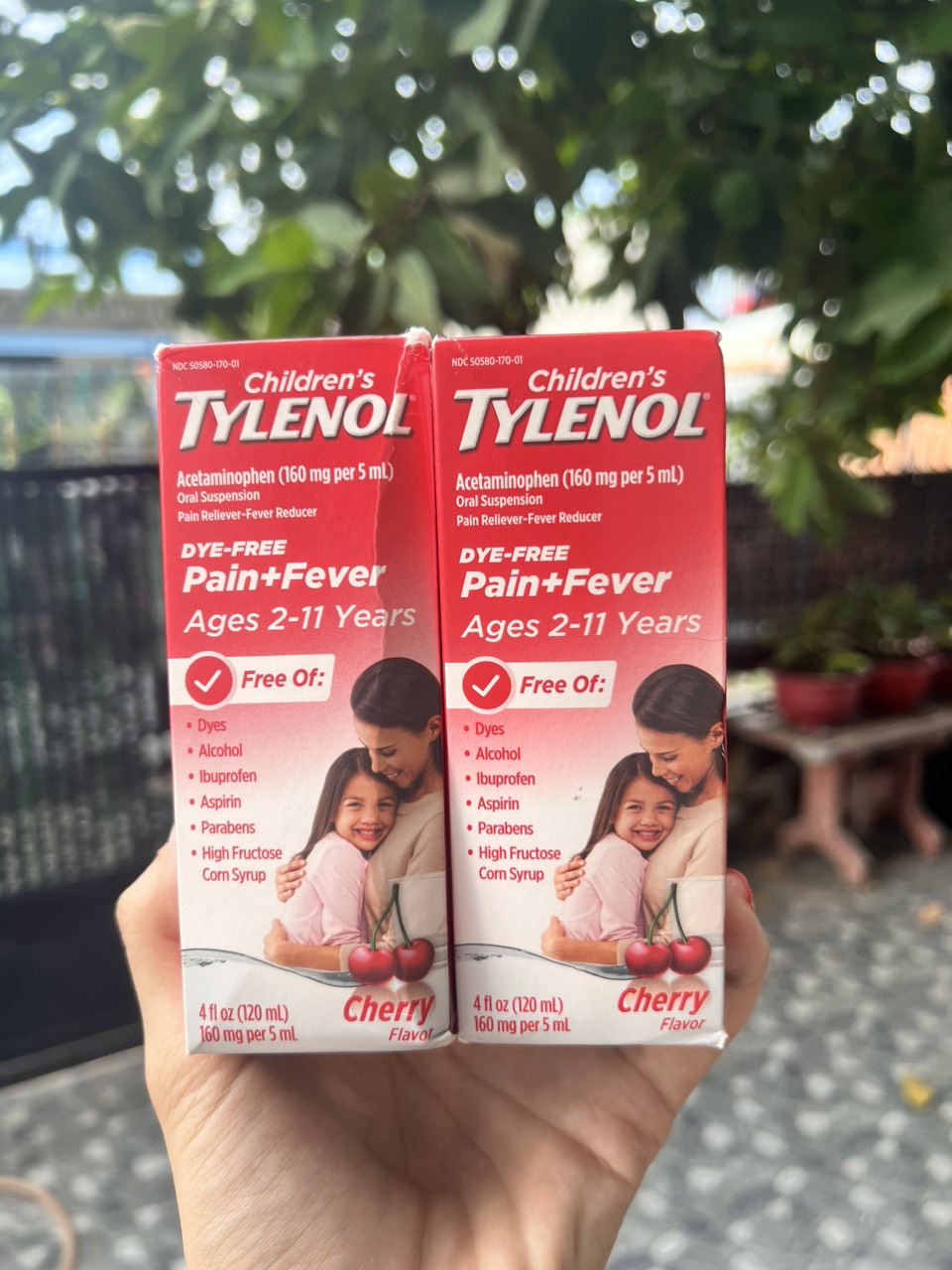 Siro Tylenol cho trẻ 2-11 tuổi Children’s Tylenol Pain Fever 120ml (Vị Cherry)