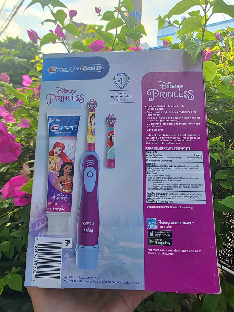 Nguyên set Bàn chải điện + kem crest và đầu thay bàn chải trẻ em Oralb dành cho trẻ em từ 3 tuổi. hàng Mỹ