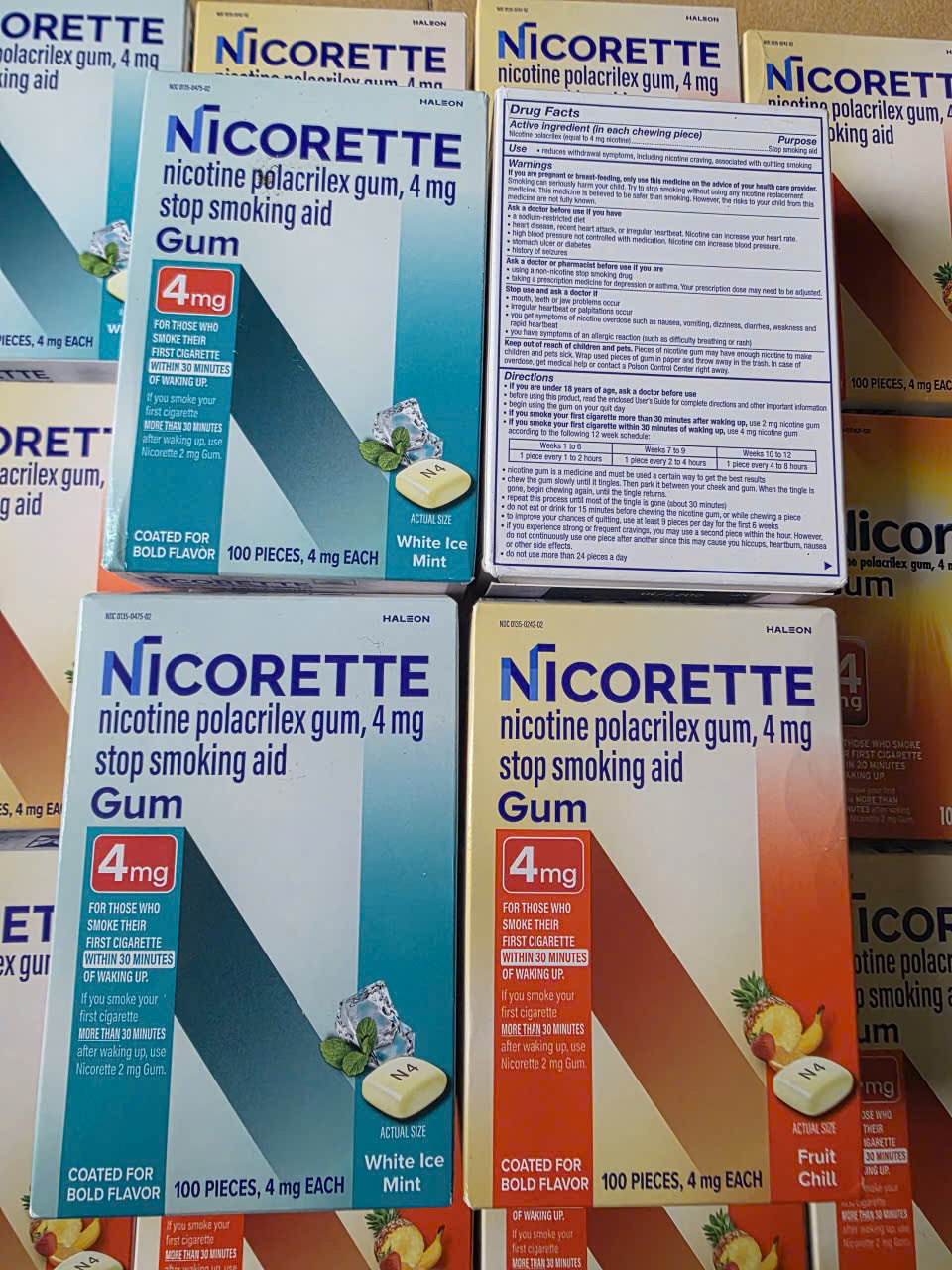 Kẹo cai thuốc Nicorette Gum Fruit Chill 4mg 100 viên