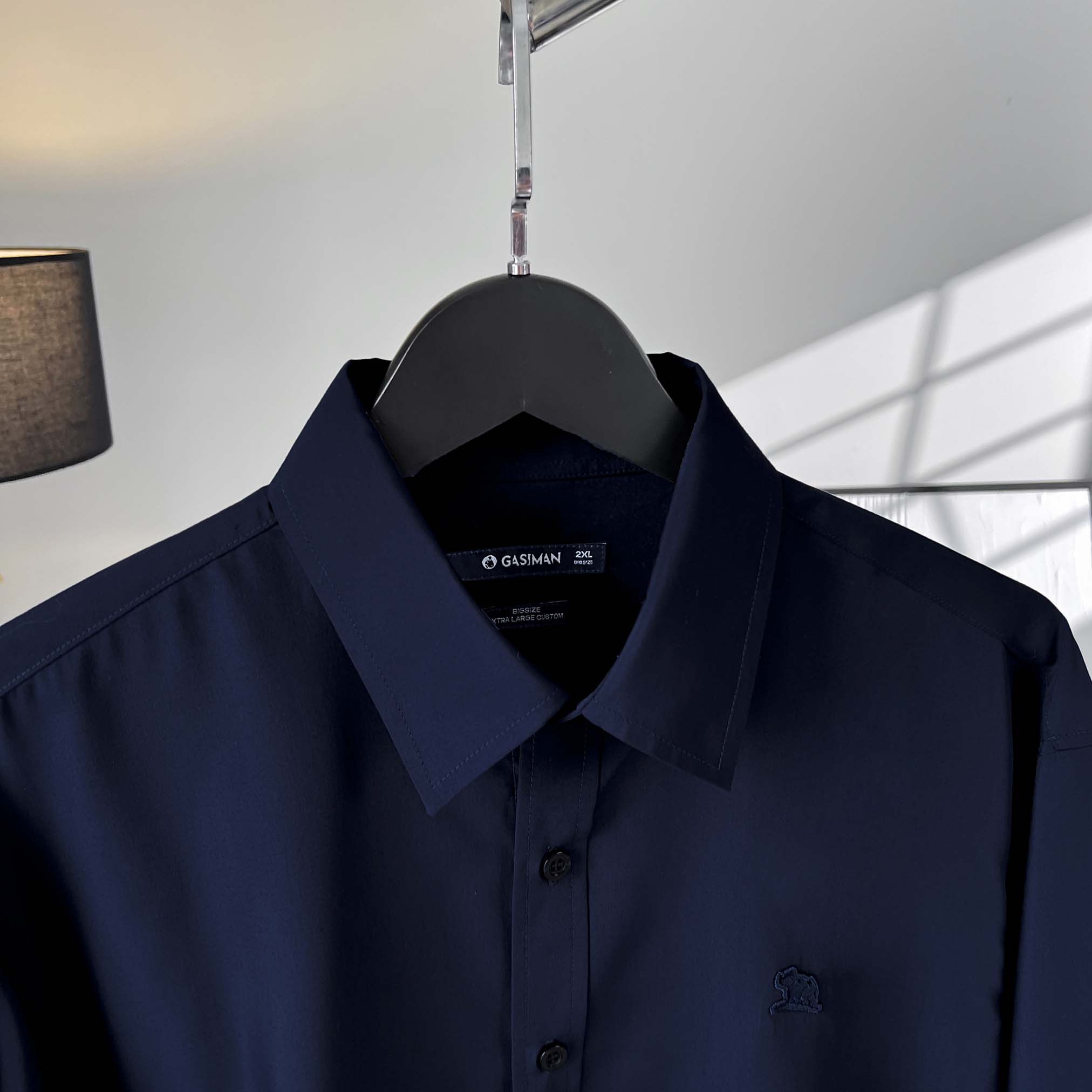Áo Sơ Mi Tay dài Bigsize Trơn Logo thêu Gấu Màu Xanh đen