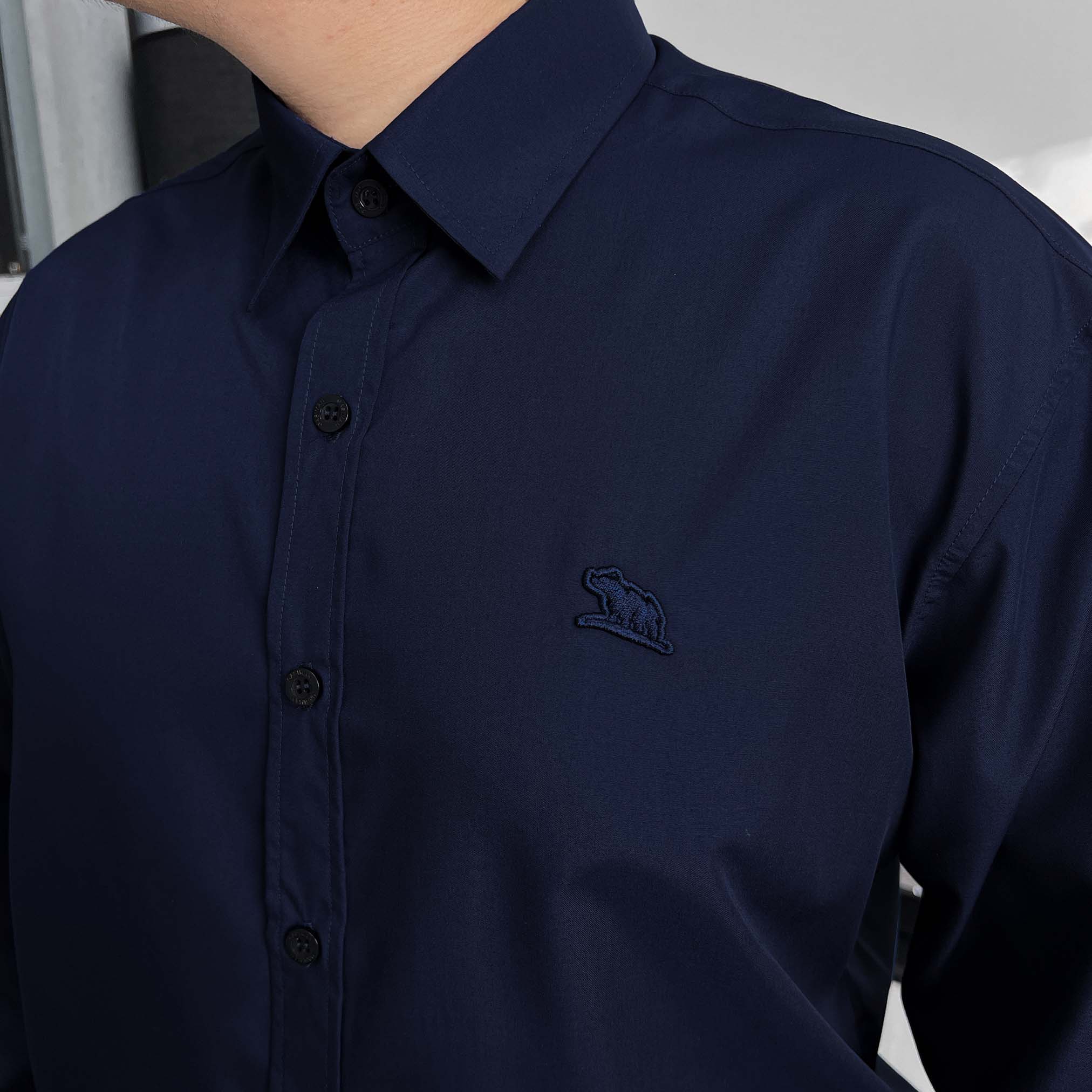 Áo Sơ Mi Tay dài Bigsize Trơn Logo thêu Gấu Màu Xanh đen