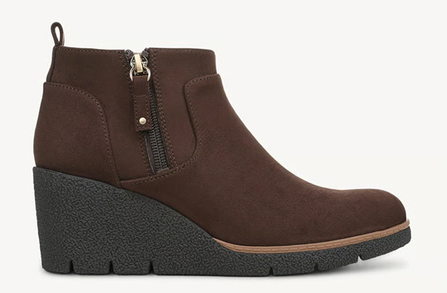 Boot nữ da thật Dr. Scholl's Women's Women's Bianca Wedge Bootie Color Dark Umber Brown Microsuede - Giày nữ xuất khẩu Âu, Mỹ