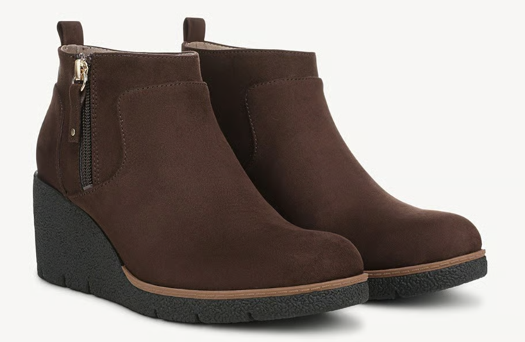 Boot nữ da thật Dr. Scholl's Women's Women's Bianca Wedge Bootie Color Dark Umber Brown Microsuede - Giày nữ xuất khẩu Âu, Mỹ