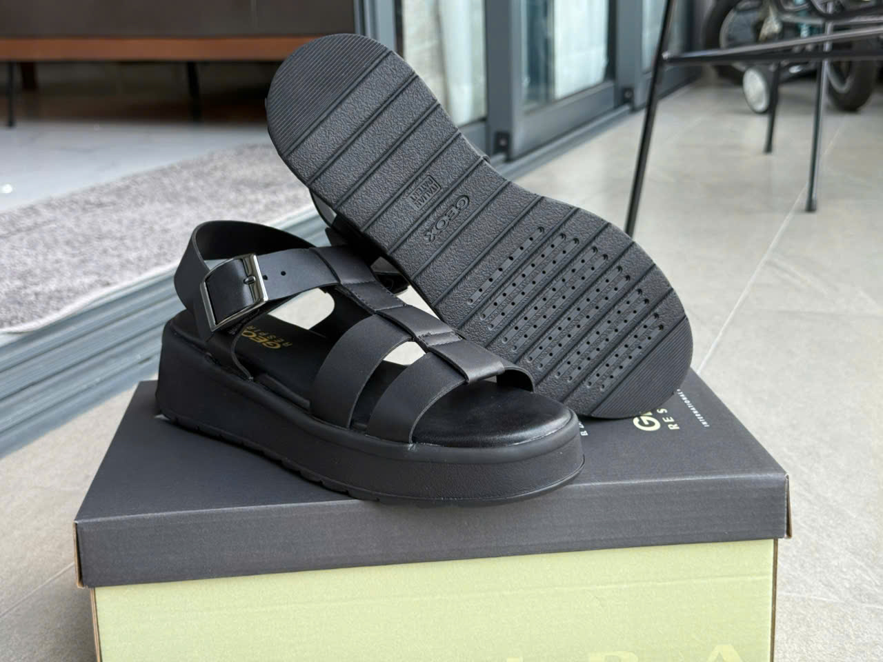 Sandal nữ Geox womens D Adacter S B Color Black Leather  - Giày nữ xuất dư Âu, Mỹ