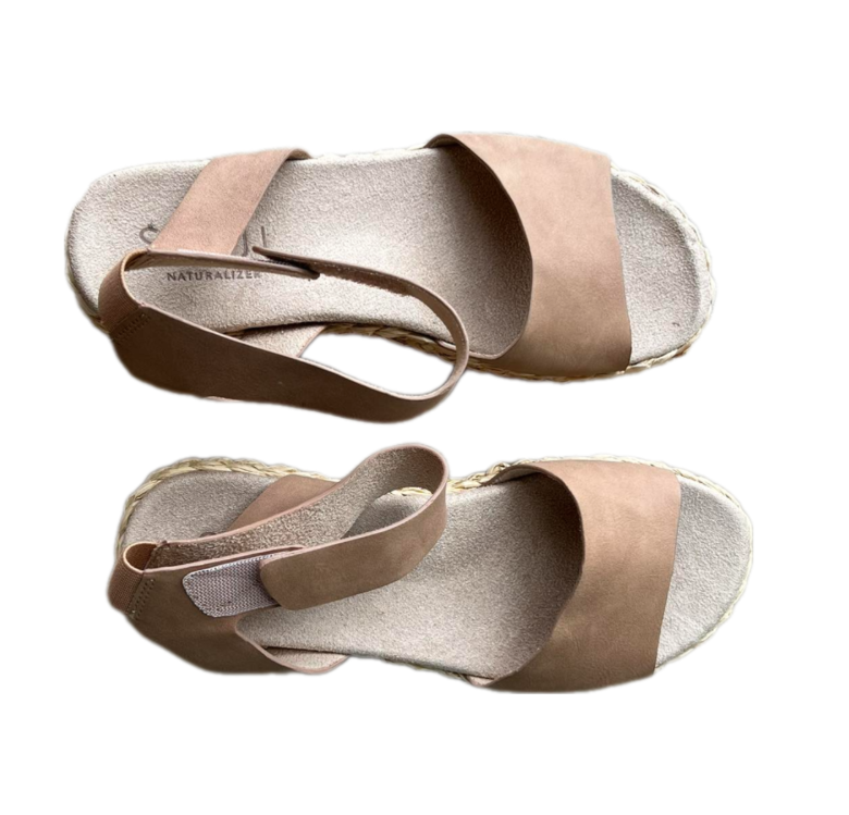 Dép Sandal nữ quai hậu màu da Soul Naturalizer women's Trendy Flat Sandal - Hàng xuất Mỹ