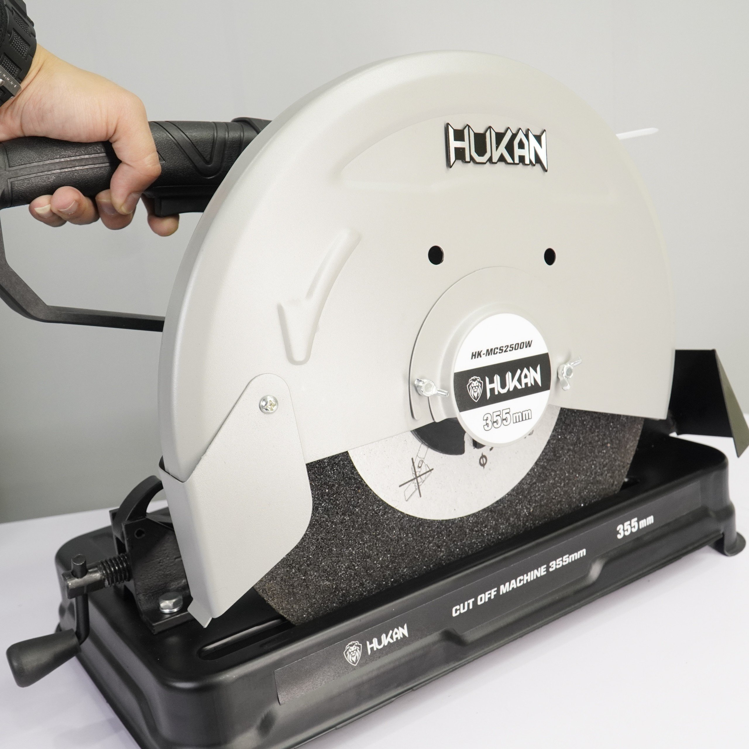 Máy cắt sắt dùng điện HUKAN HK-MCS2500W