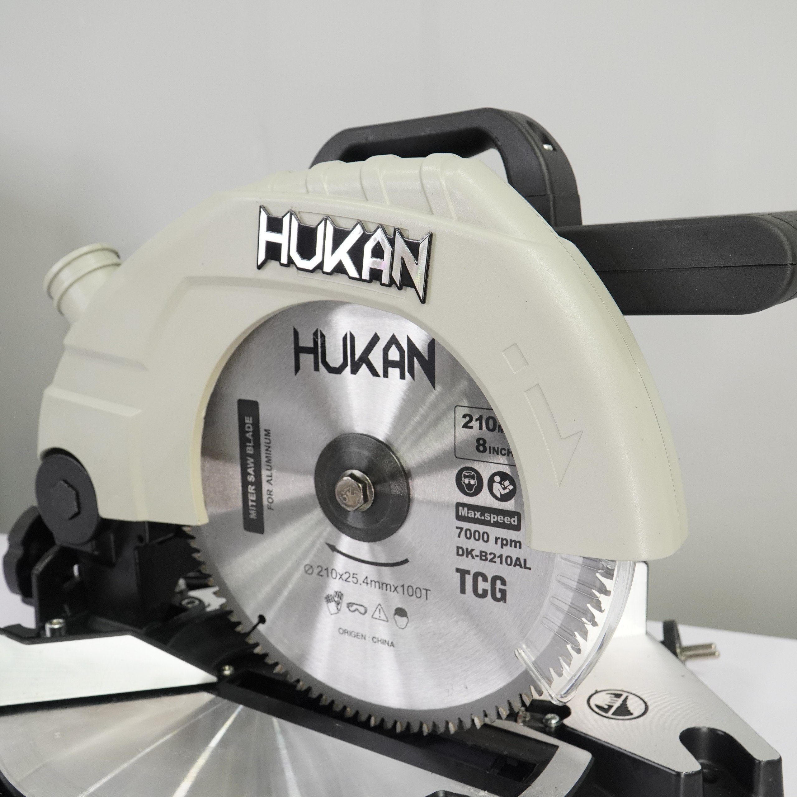 Máy cắt nhôm dùng điện HUKAN HK-MS210s