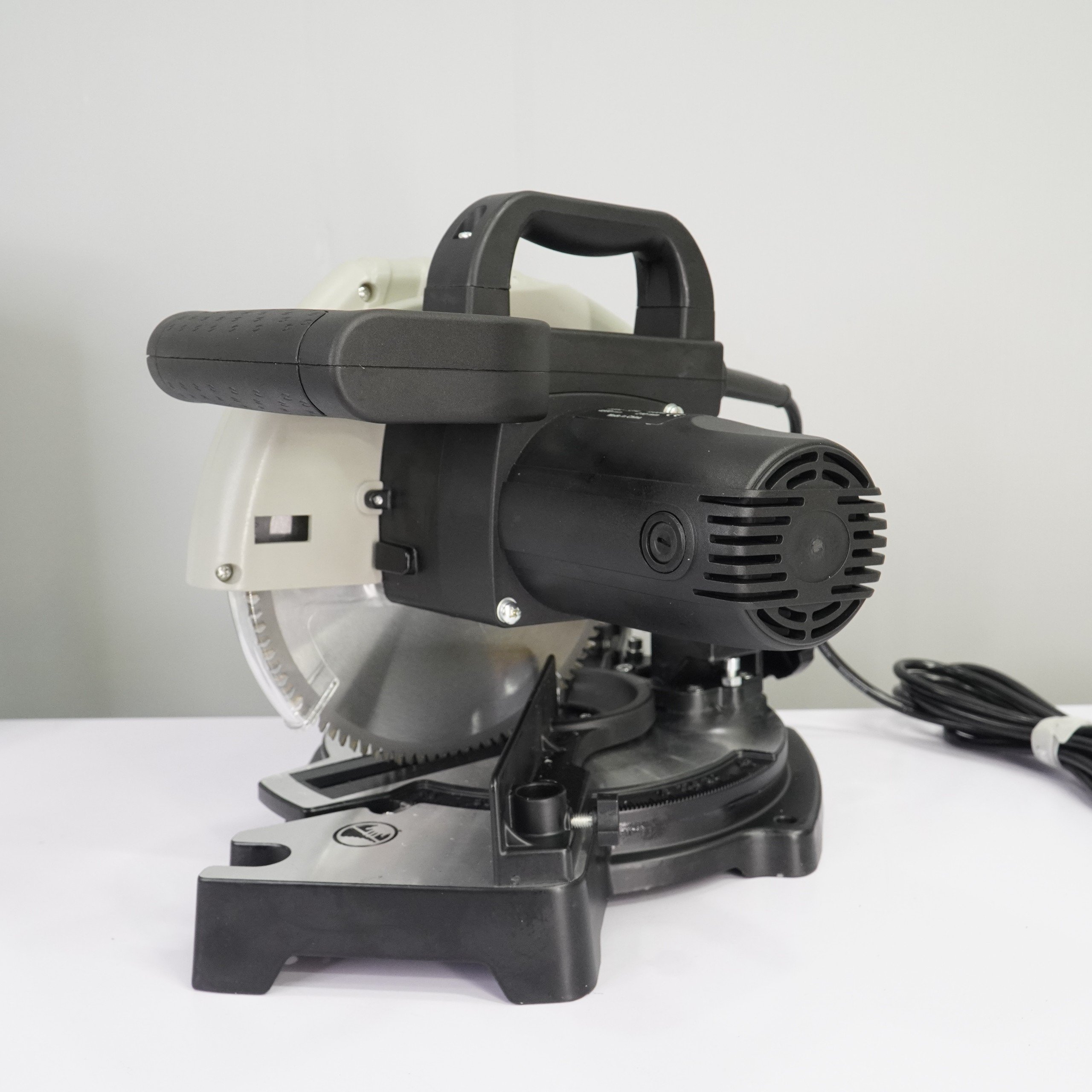 Máy cắt nhôm dùng điện HUKAN HK-MS210s