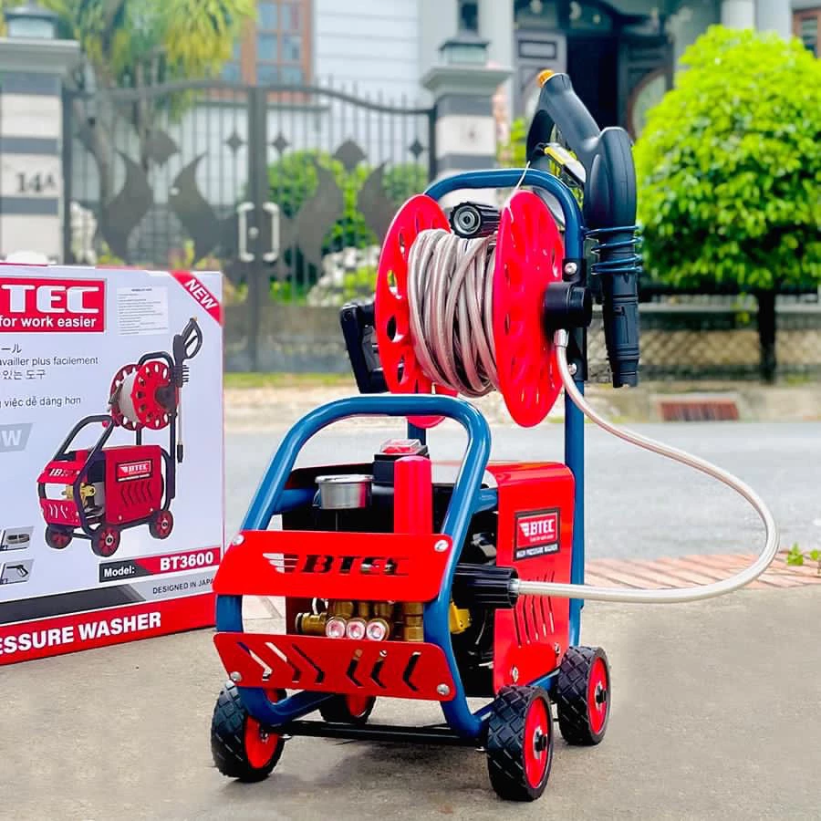 Máy rửa xe BTEC BT3600 (có chỉnh áp)
