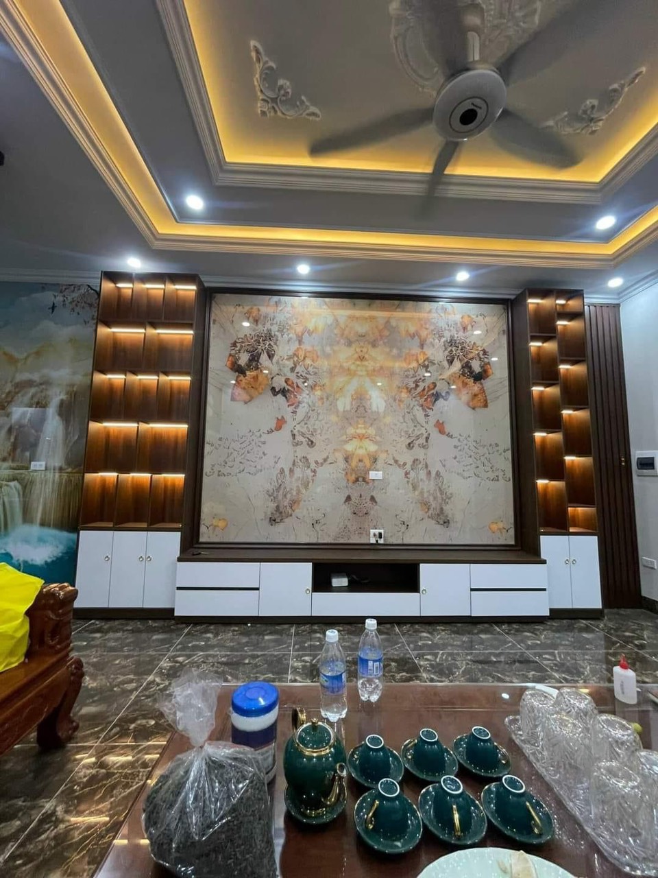 vách kệ ti vi 02