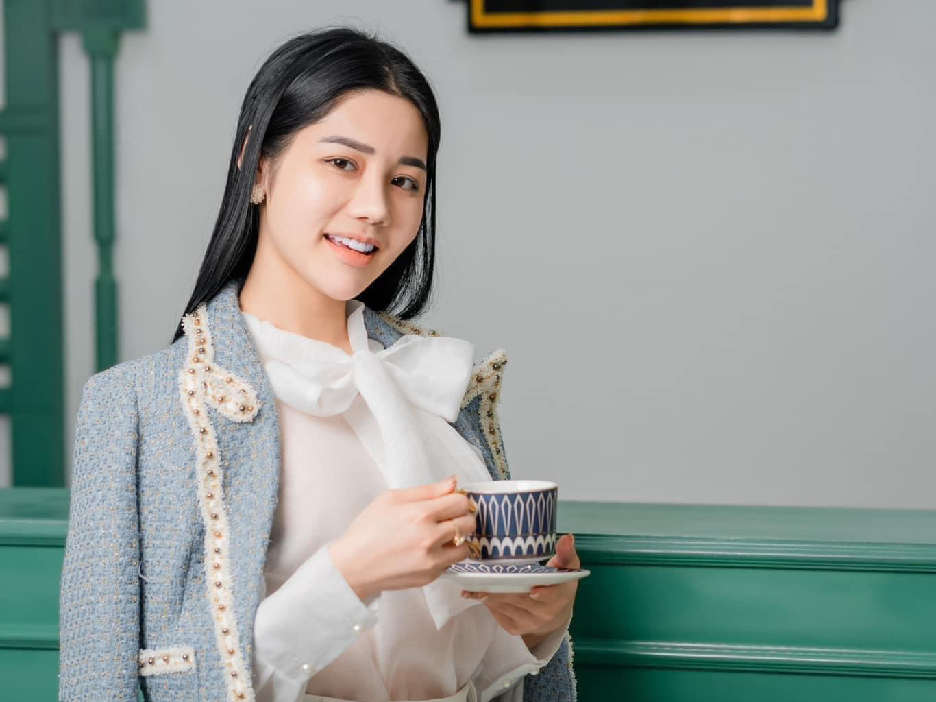 Khách hàng tự tin nhờ nụ cười tỏa nắng
