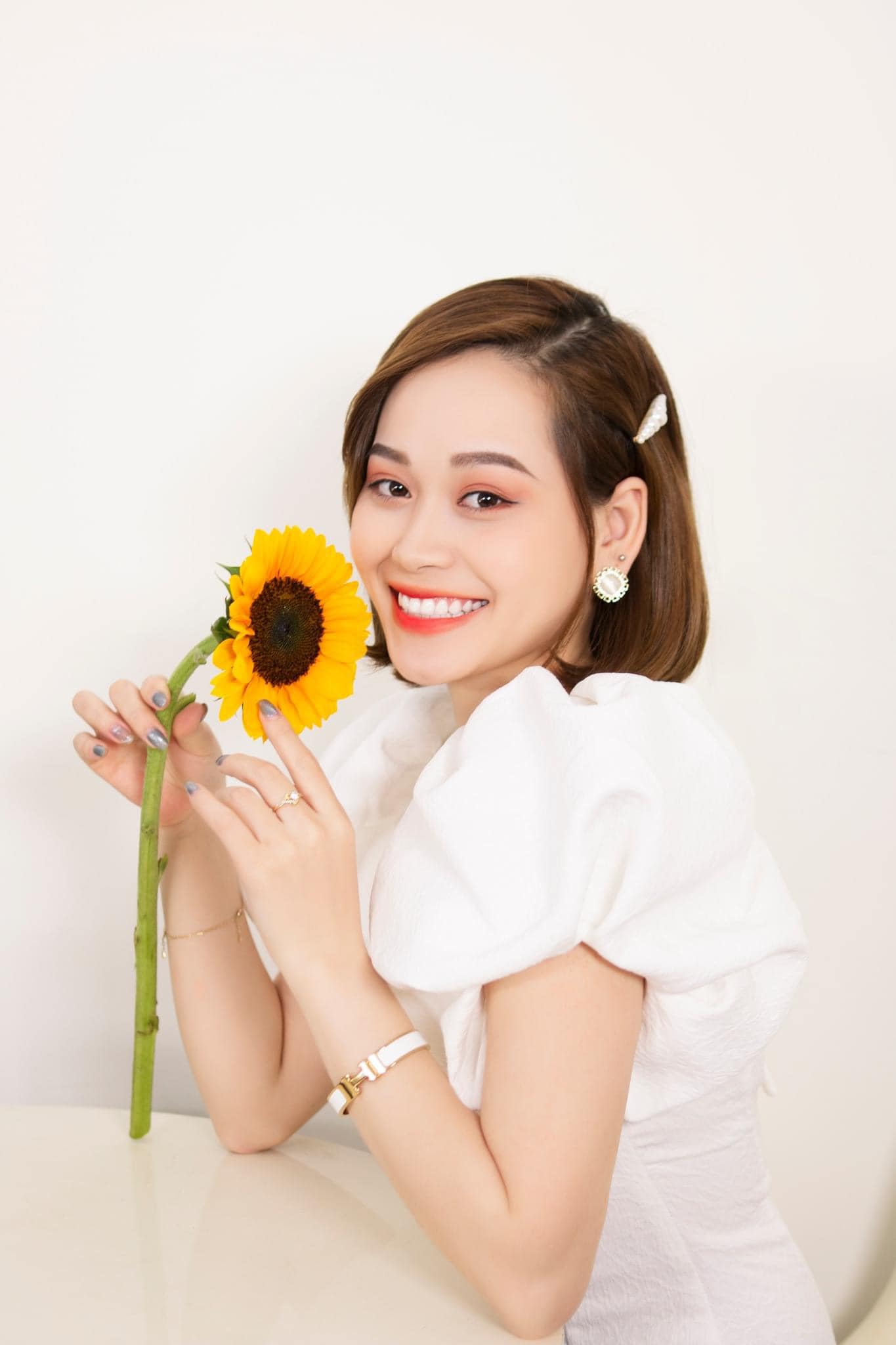 Trao Nàng Nụ Cười Rạng Rỡ – Tôn Vinh Vẻ Đẹp Phụ Nữ Việt Nhân Ngày 20/10