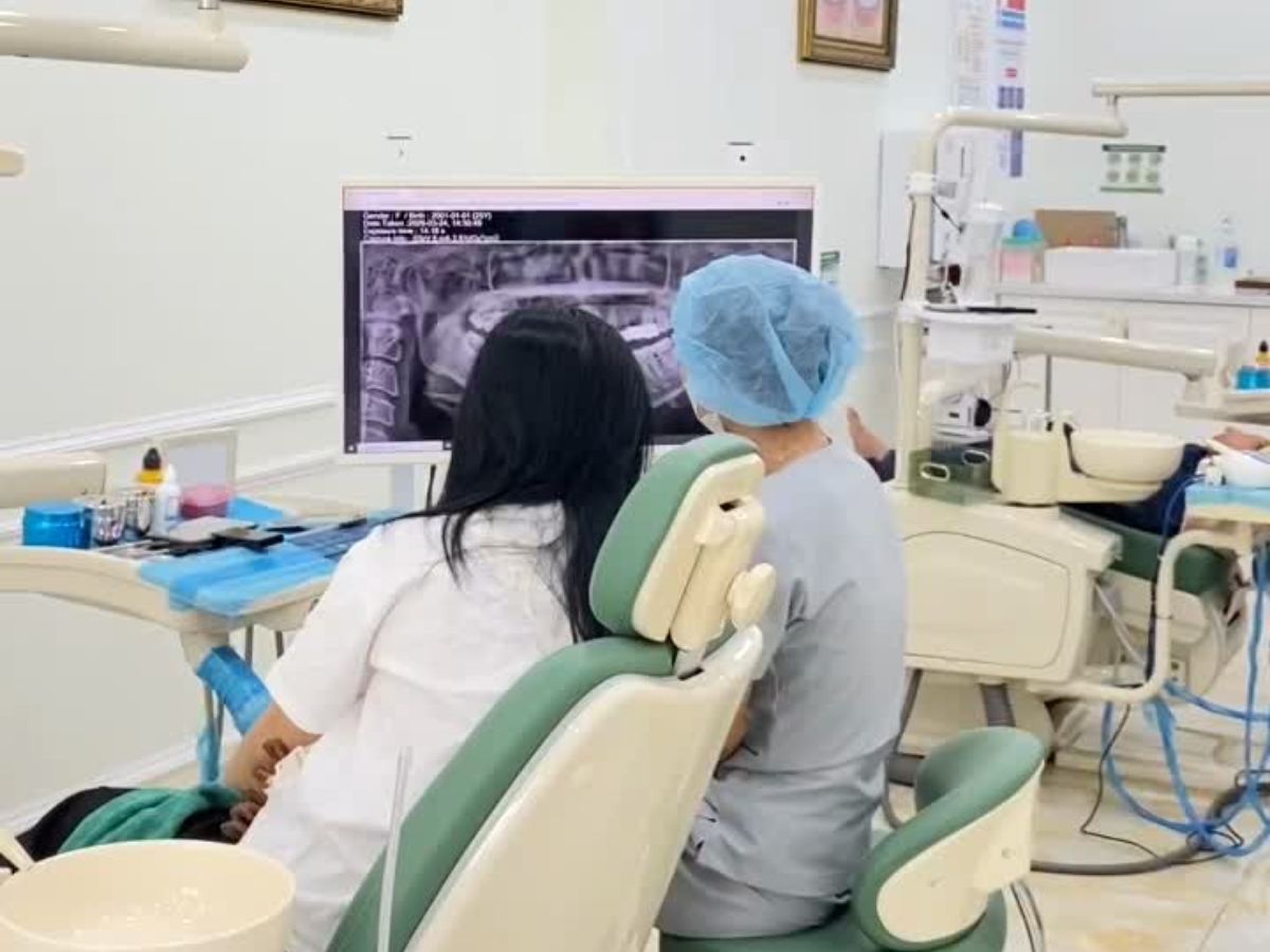 Nha khoa DUNMEC làm việc từ thứ 2 đến chủ nhật 8h00 – 18h00: Chủ động thời gian chăm sóc răng miệng