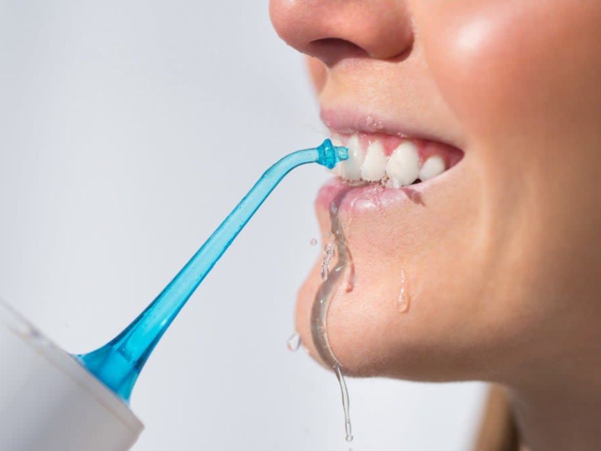 Hướng dẫn cách dùng tăm nước đúng cách và những lưu ý khi sử dụng