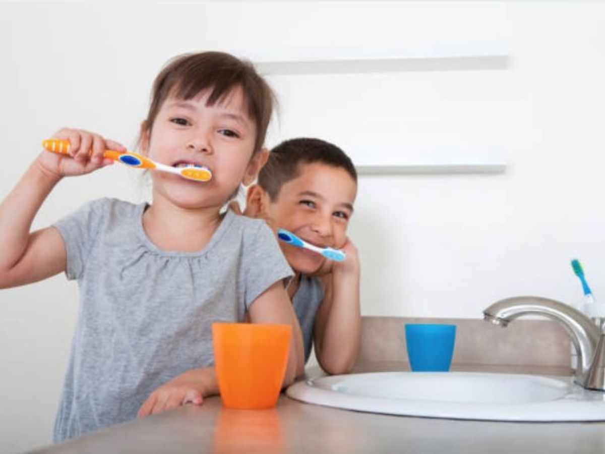 Chăm Sóc Răng Miệng Đúng Cách Theo Từng Độ Tuổi – Bí Quyết Giữ Nụ Cười Khỏe Đẹp