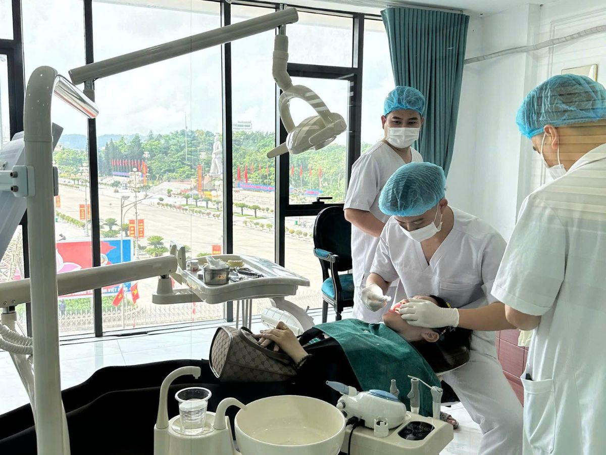 Răng sạch – Răng trắng – Tự tin hơn đón Tết cùng cạo vôi và tẩy trắng răng